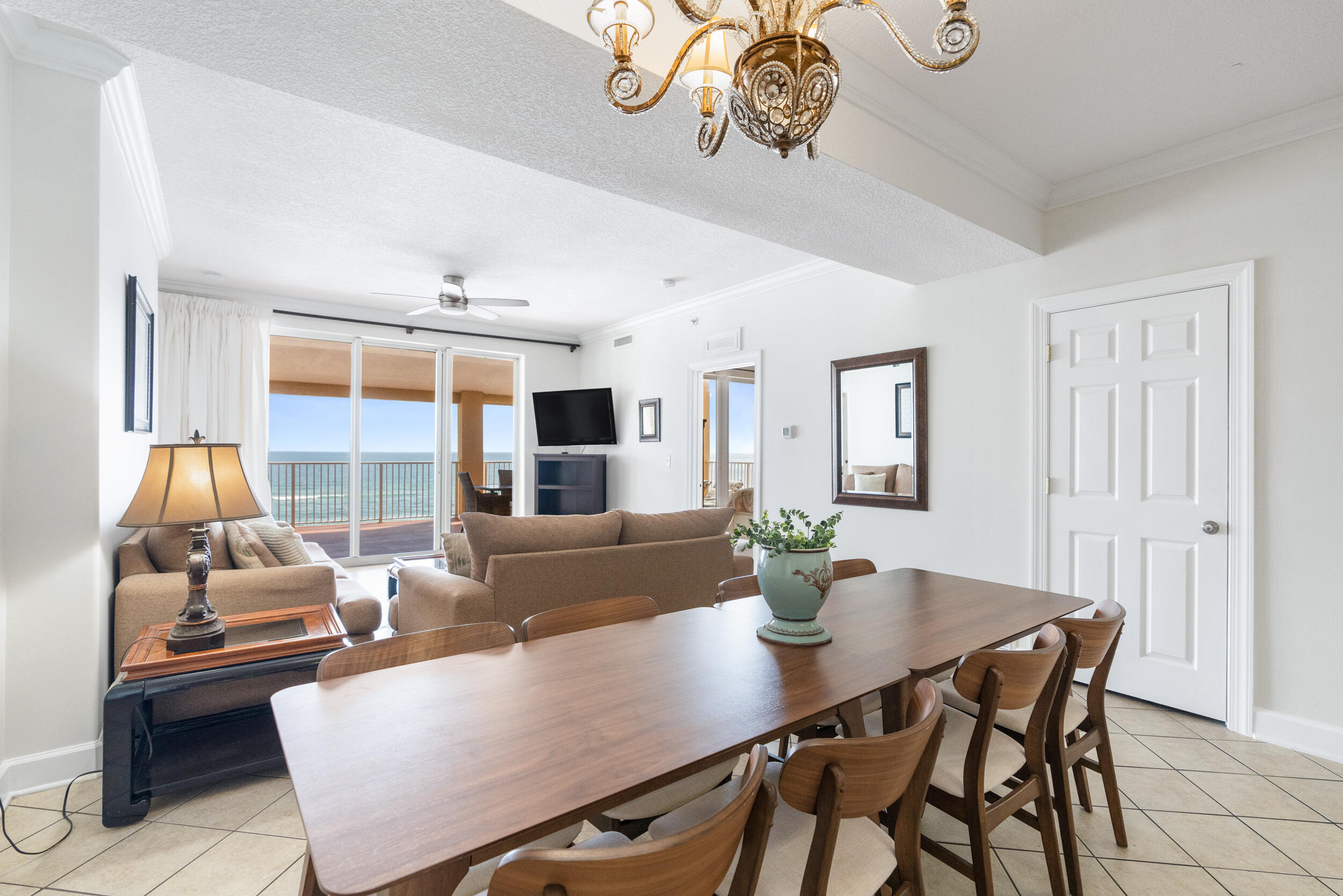 TROPIC WINDS - Residential