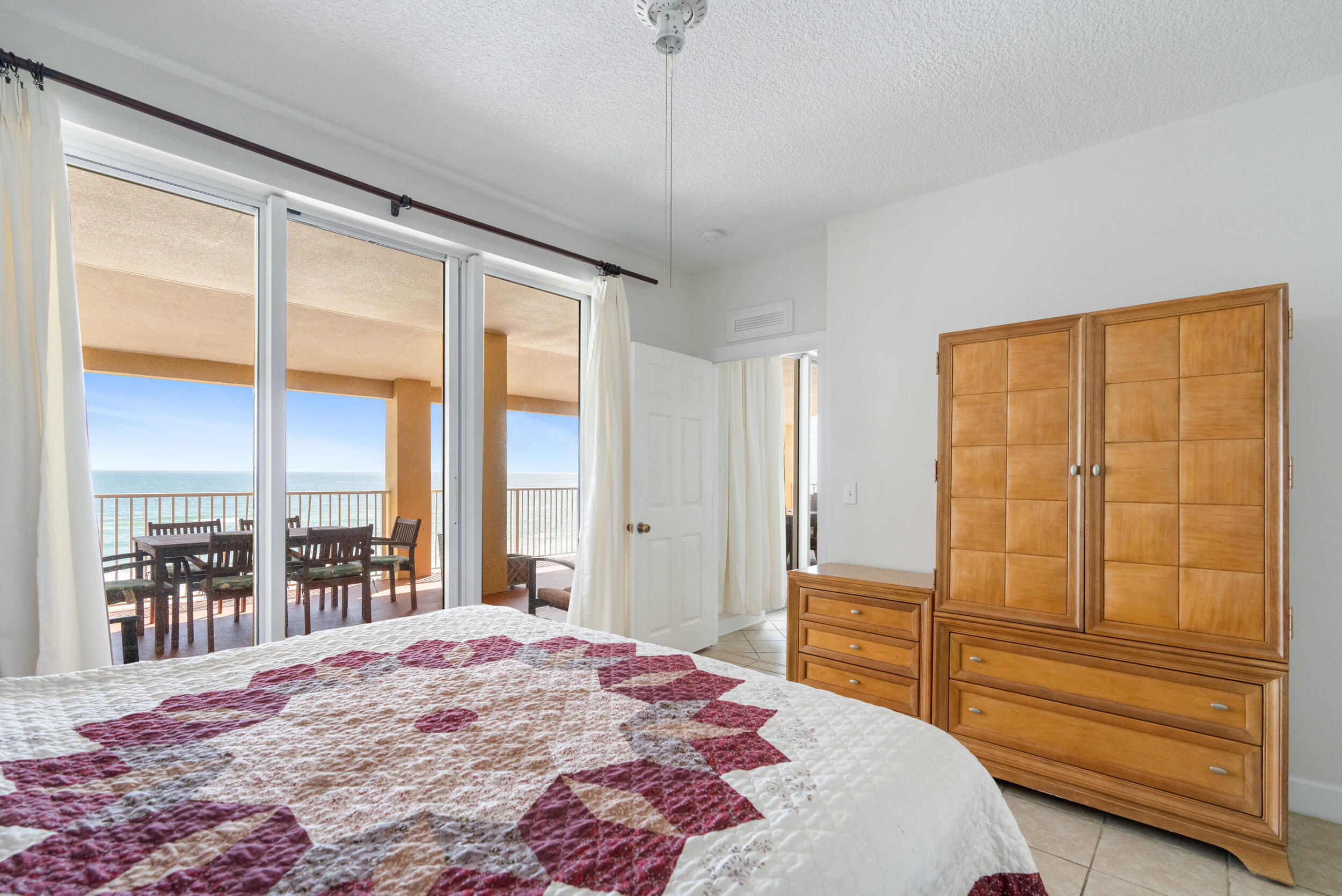TROPIC WINDS - Residential