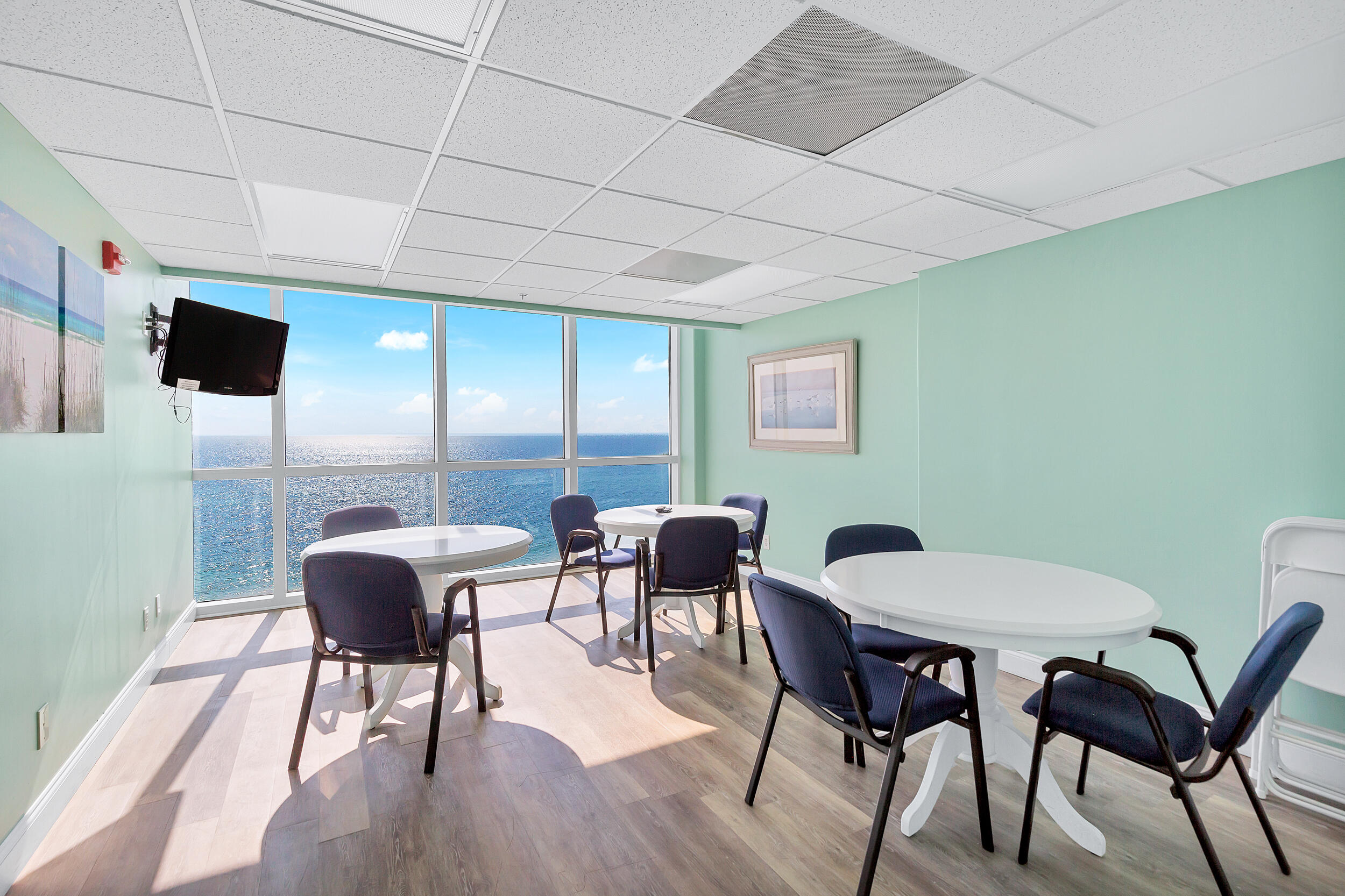 TROPIC WINDS - Residential