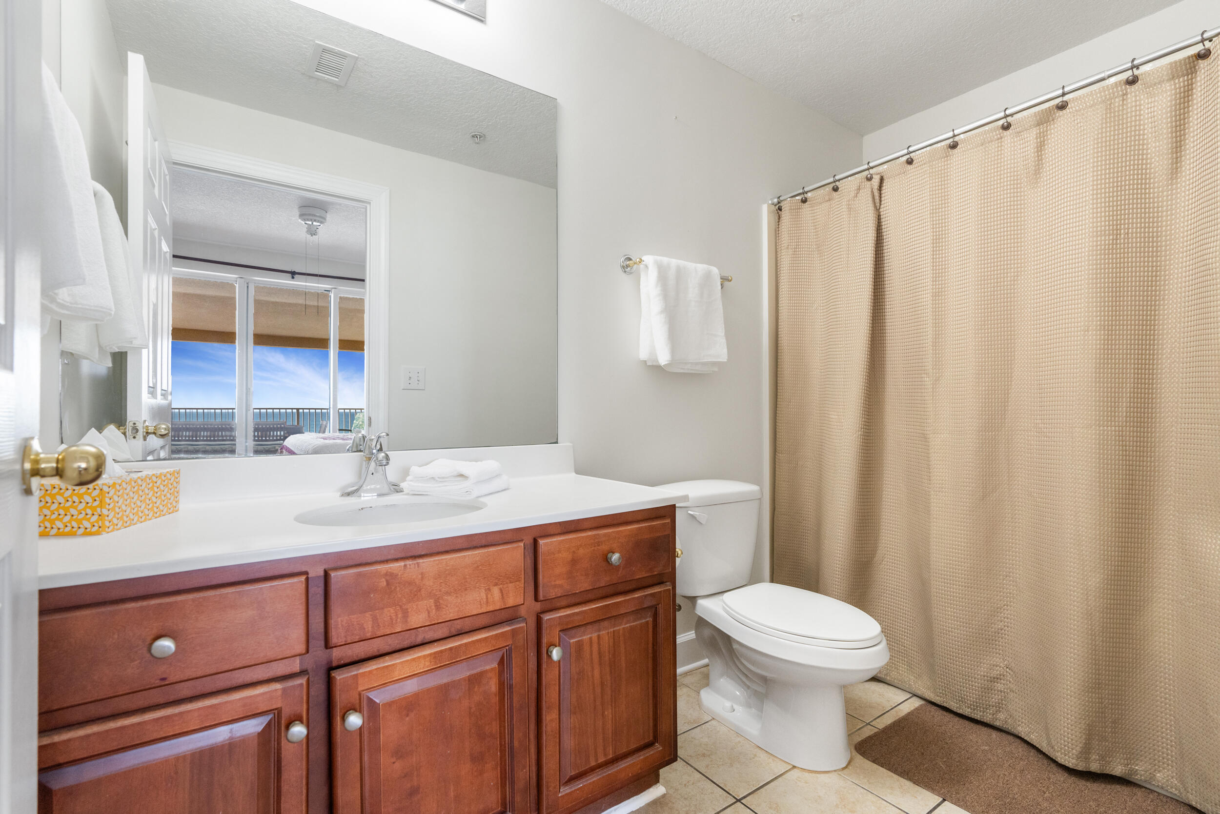 TROPIC WINDS - Residential