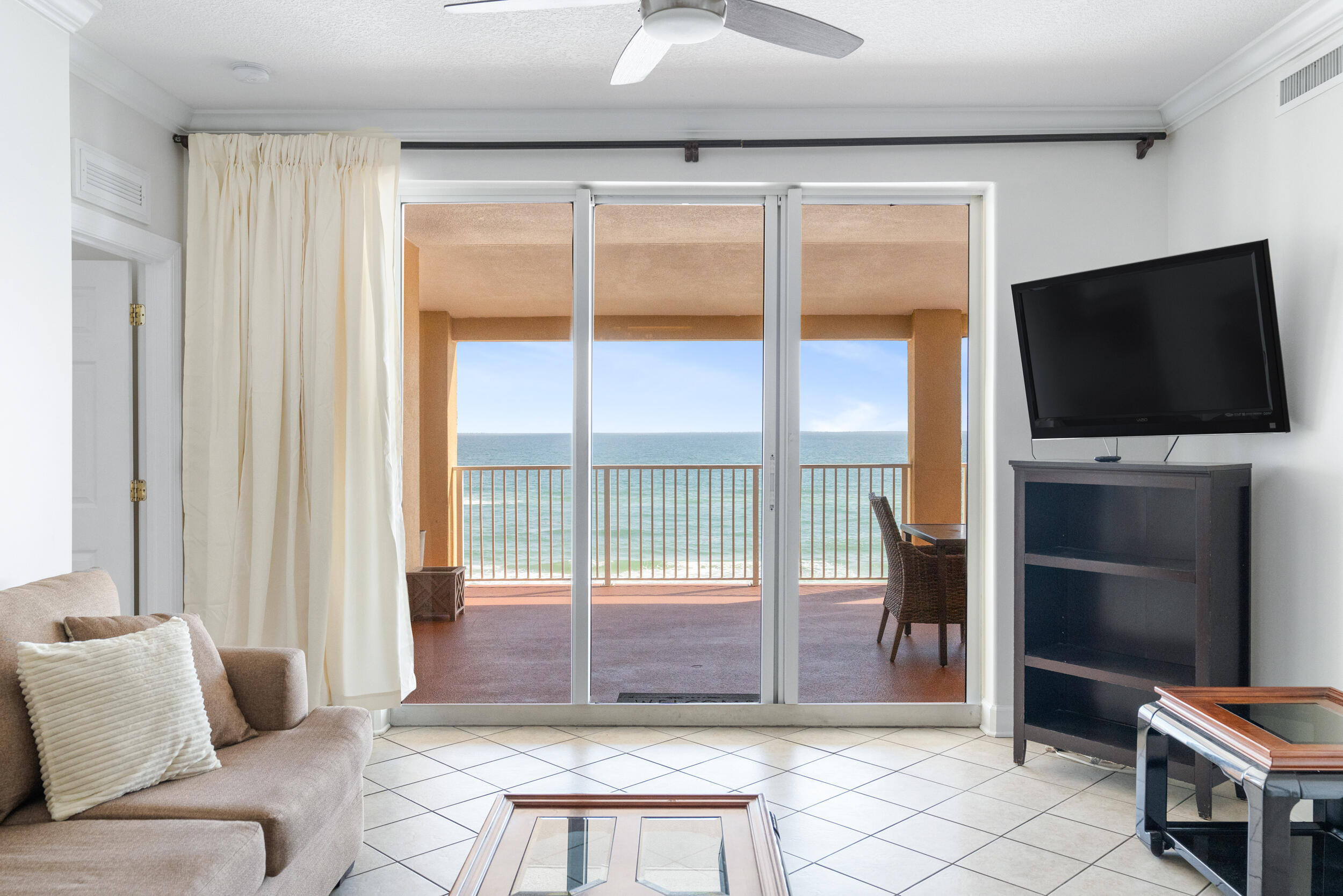 TROPIC WINDS - Residential