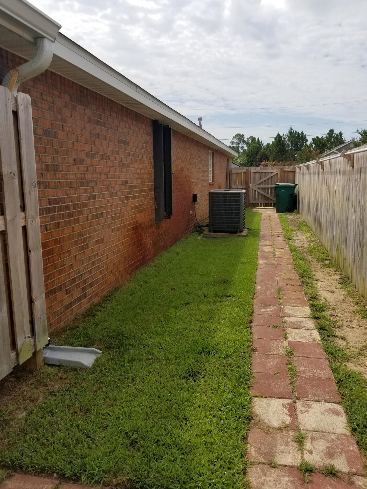 KELLIE'S WAY - Residential