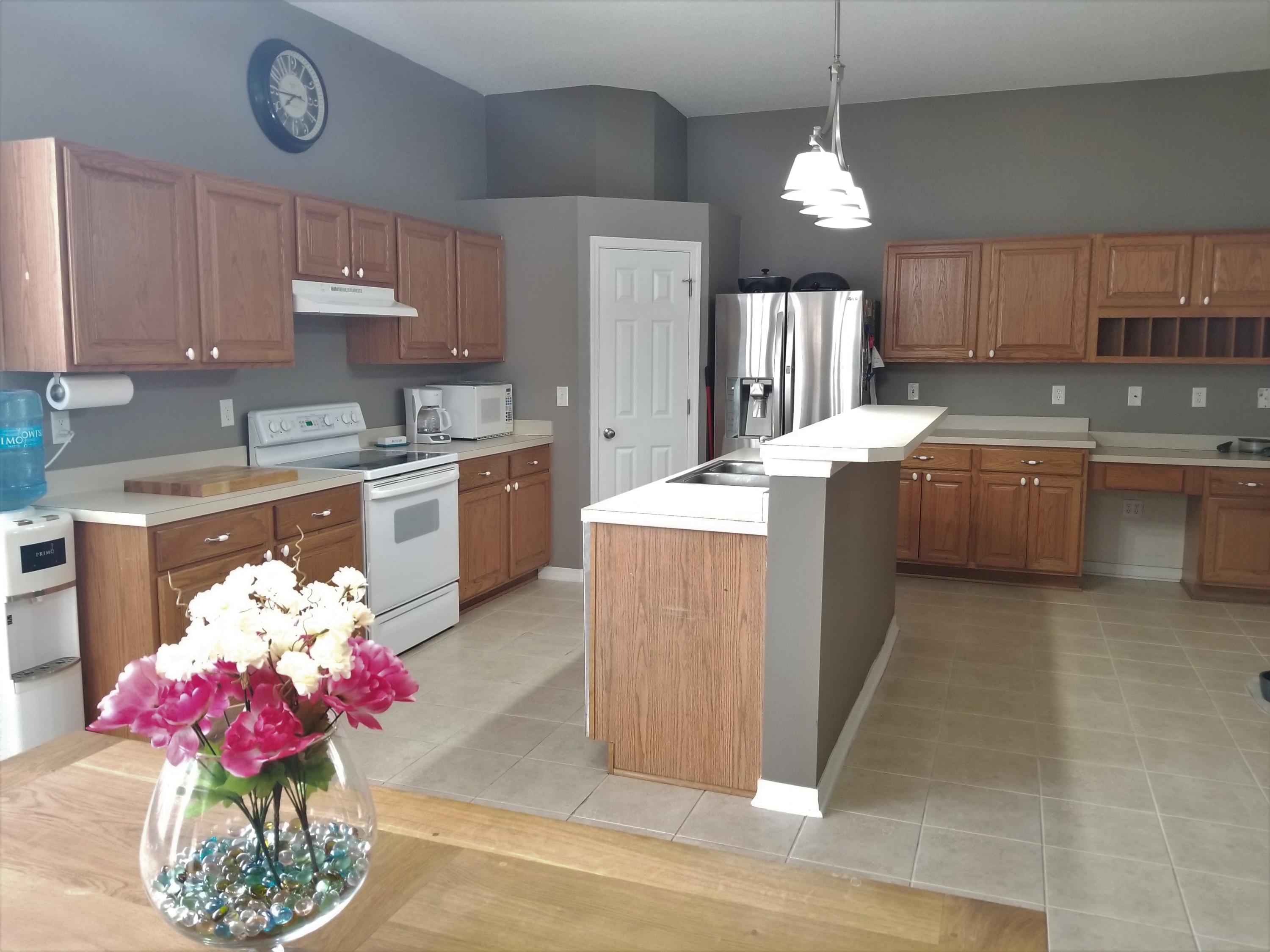 KELLIE'S WAY - Residential