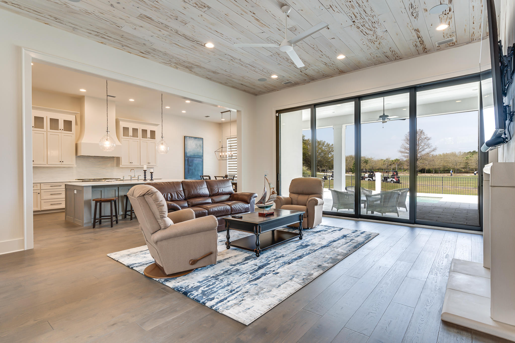 REGATTA BAY - Residential