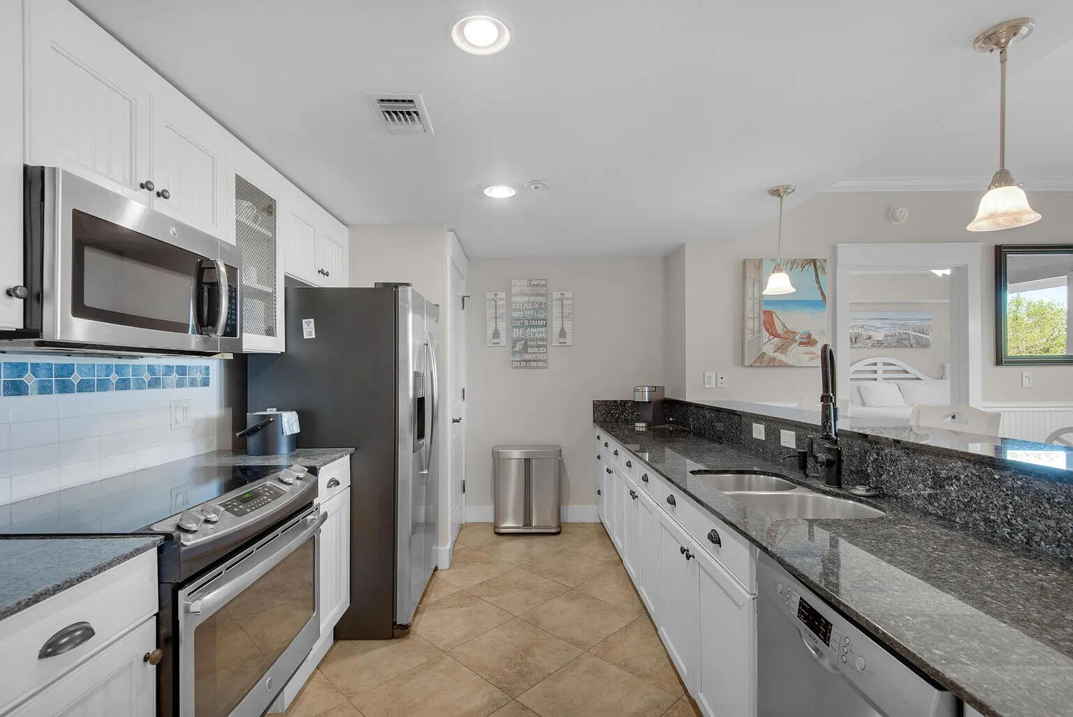 OBSERVATION POINT SOUTH - Residential Lease