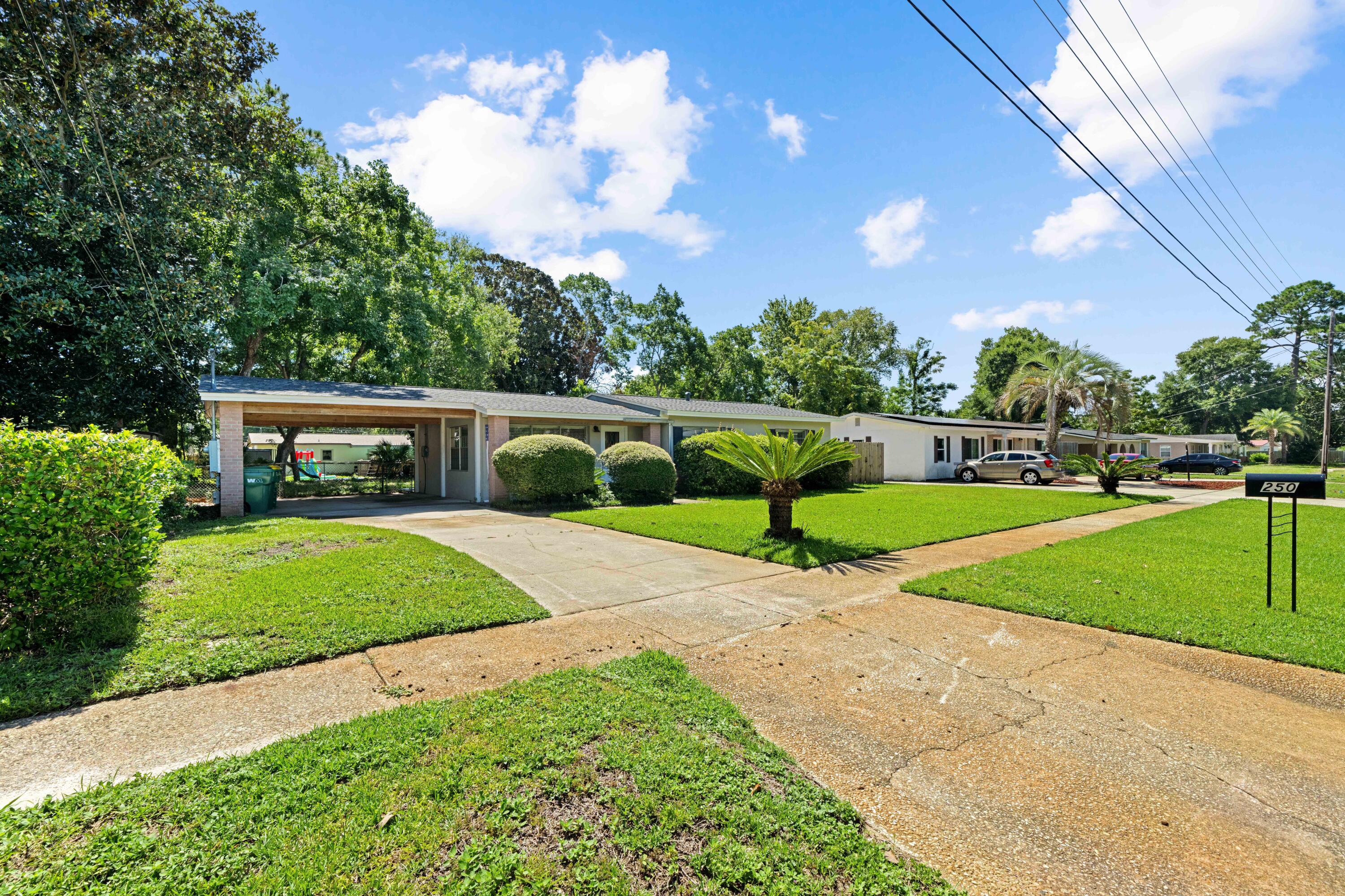OAK TREE PARK - Residential