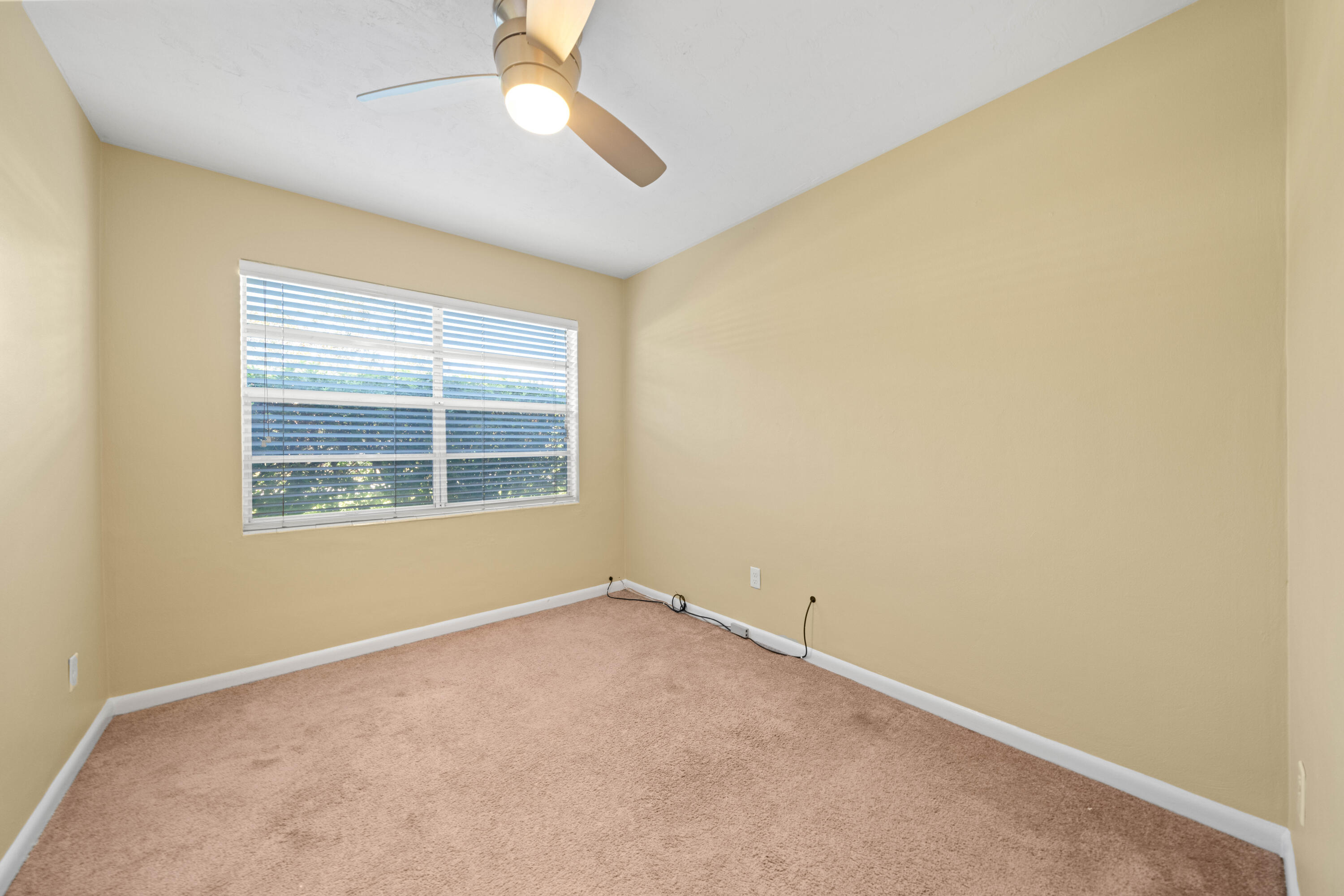 OAK TREE PARK - Residential