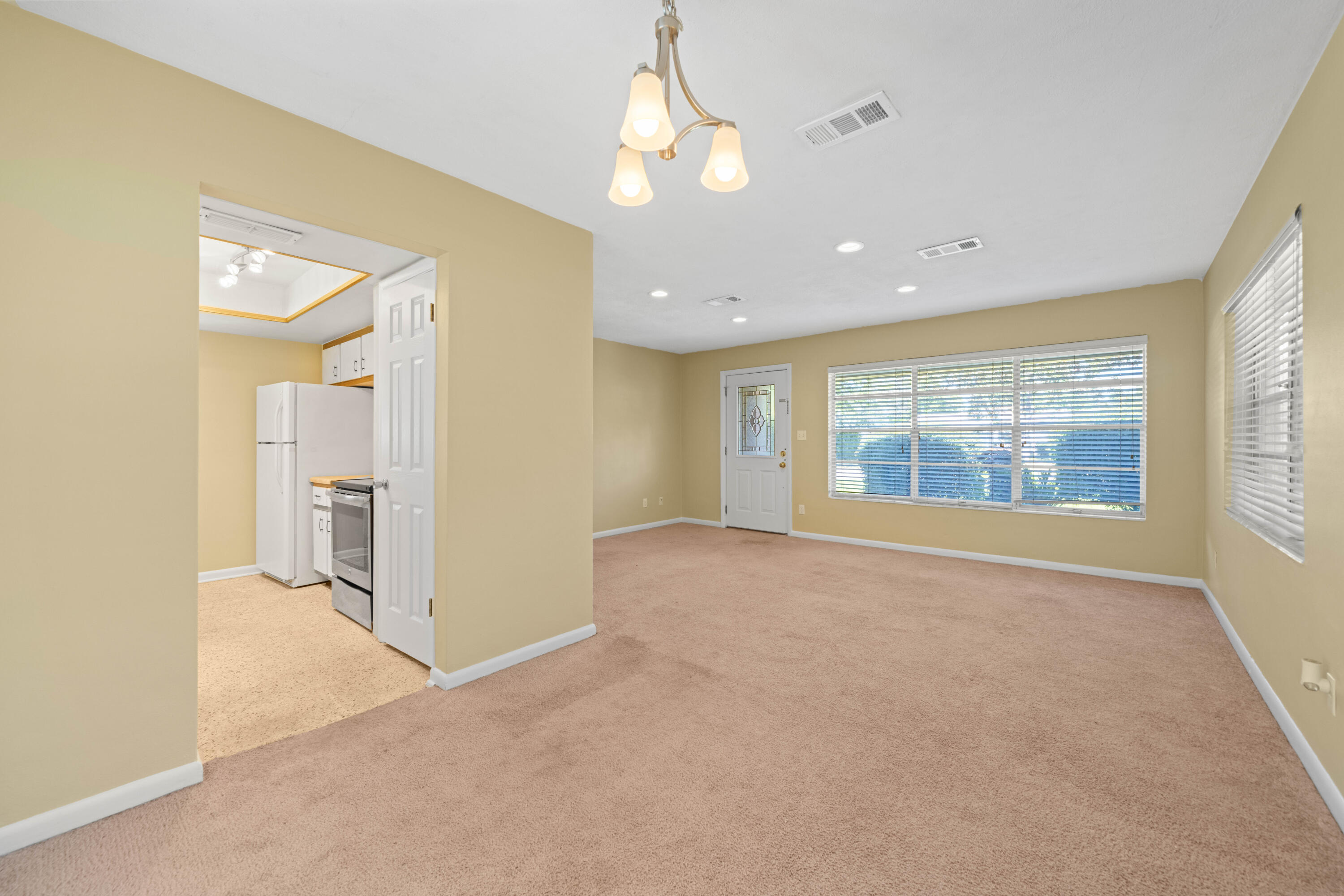 OAK TREE PARK - Residential