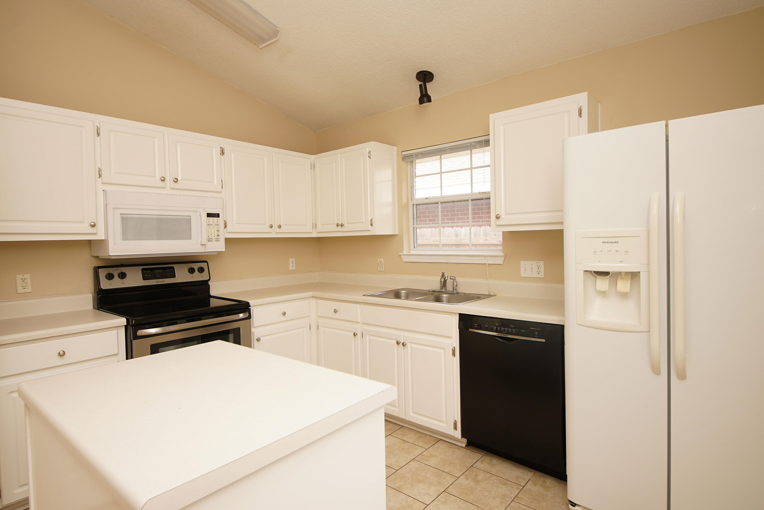 WATERFORD ESTATES S/D - Residential