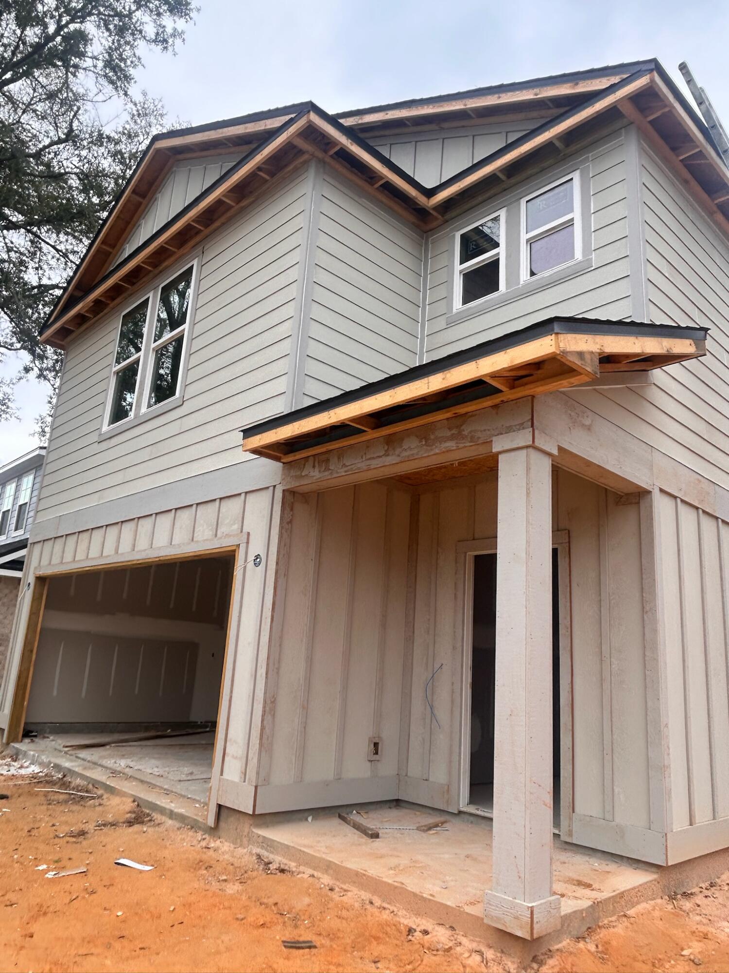 PINECREST - Residential