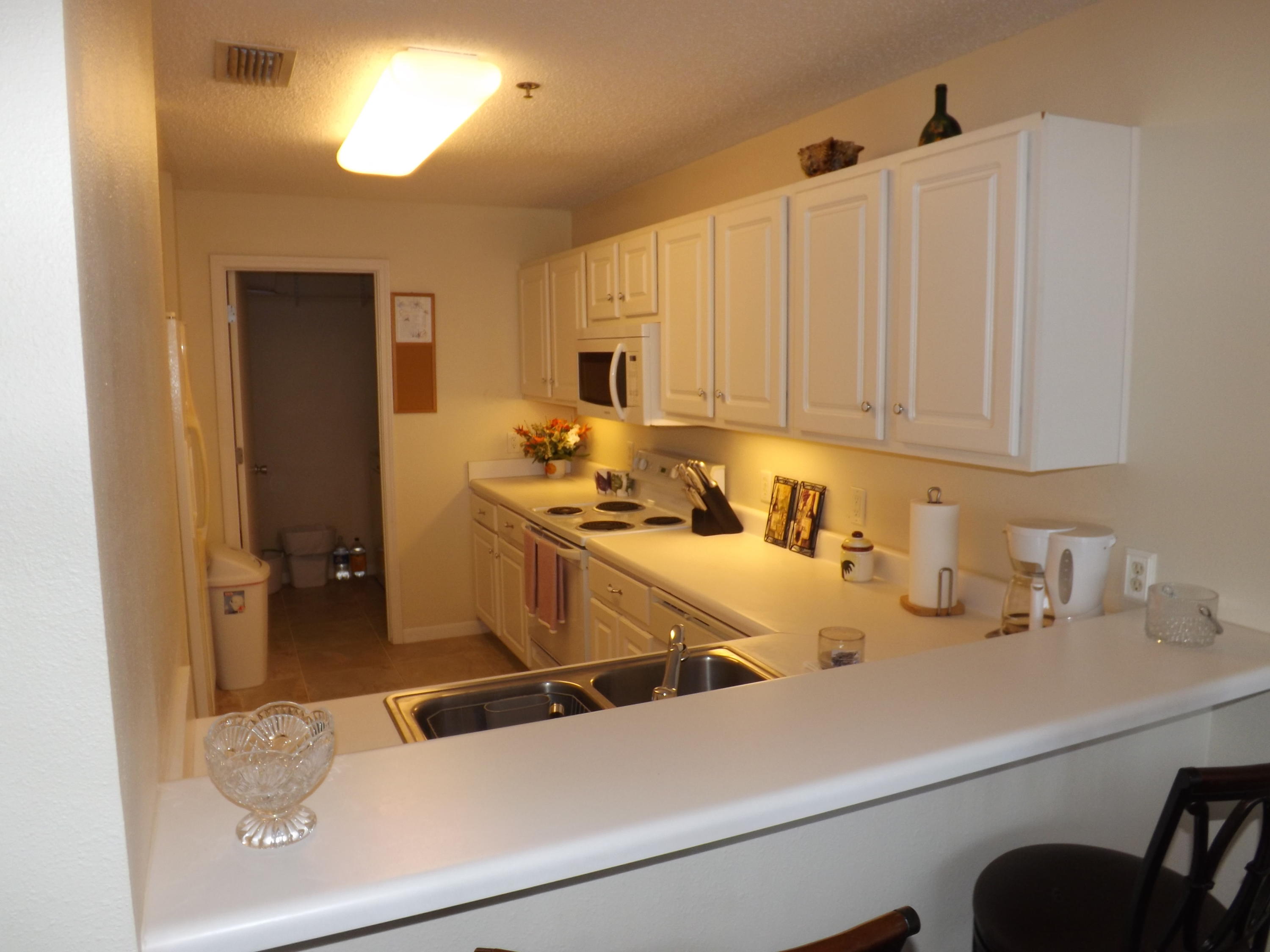 PALM COURT YACHT CLUB - Residential