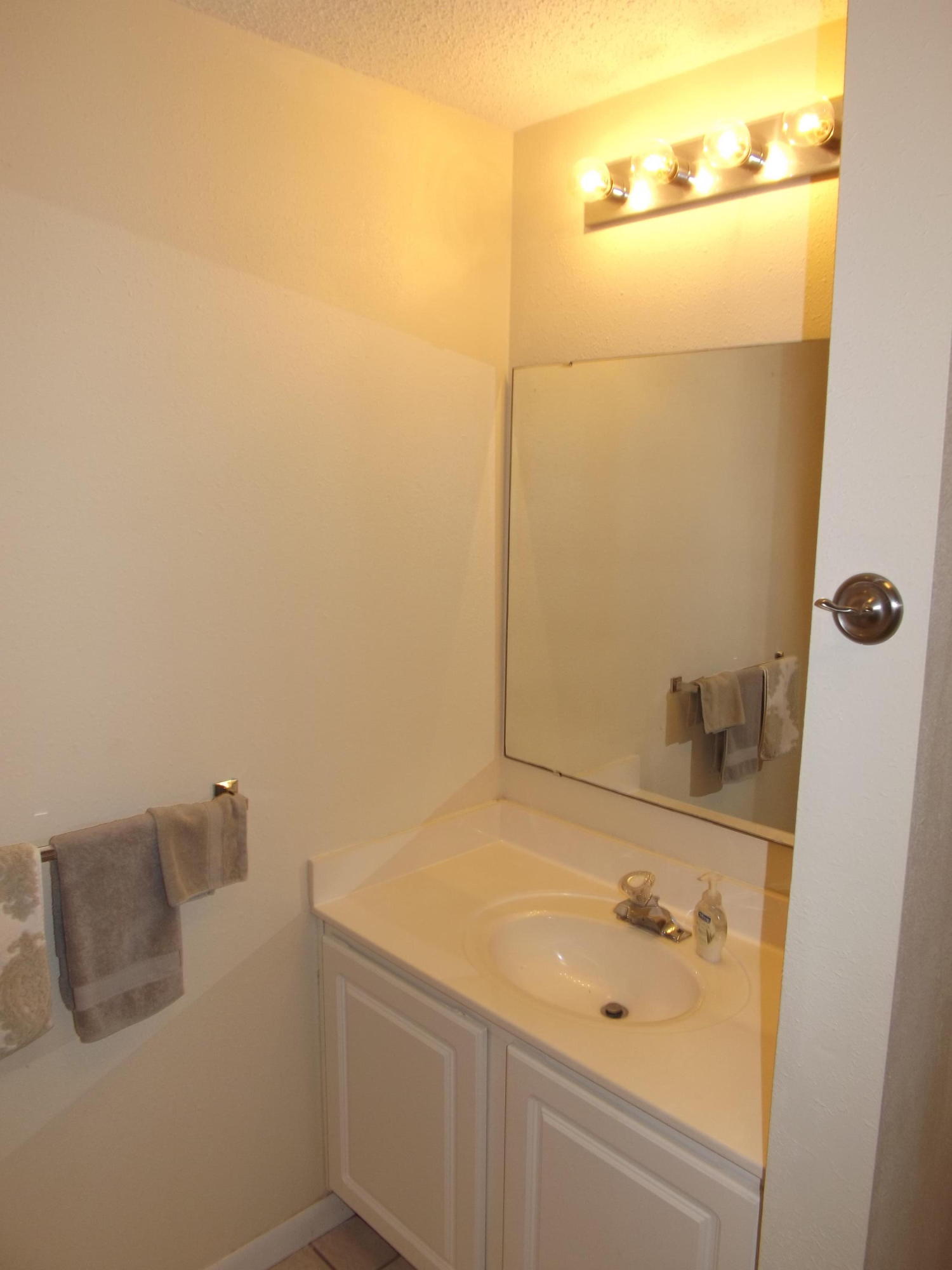 PALM COURT YACHT CLUB - Residential