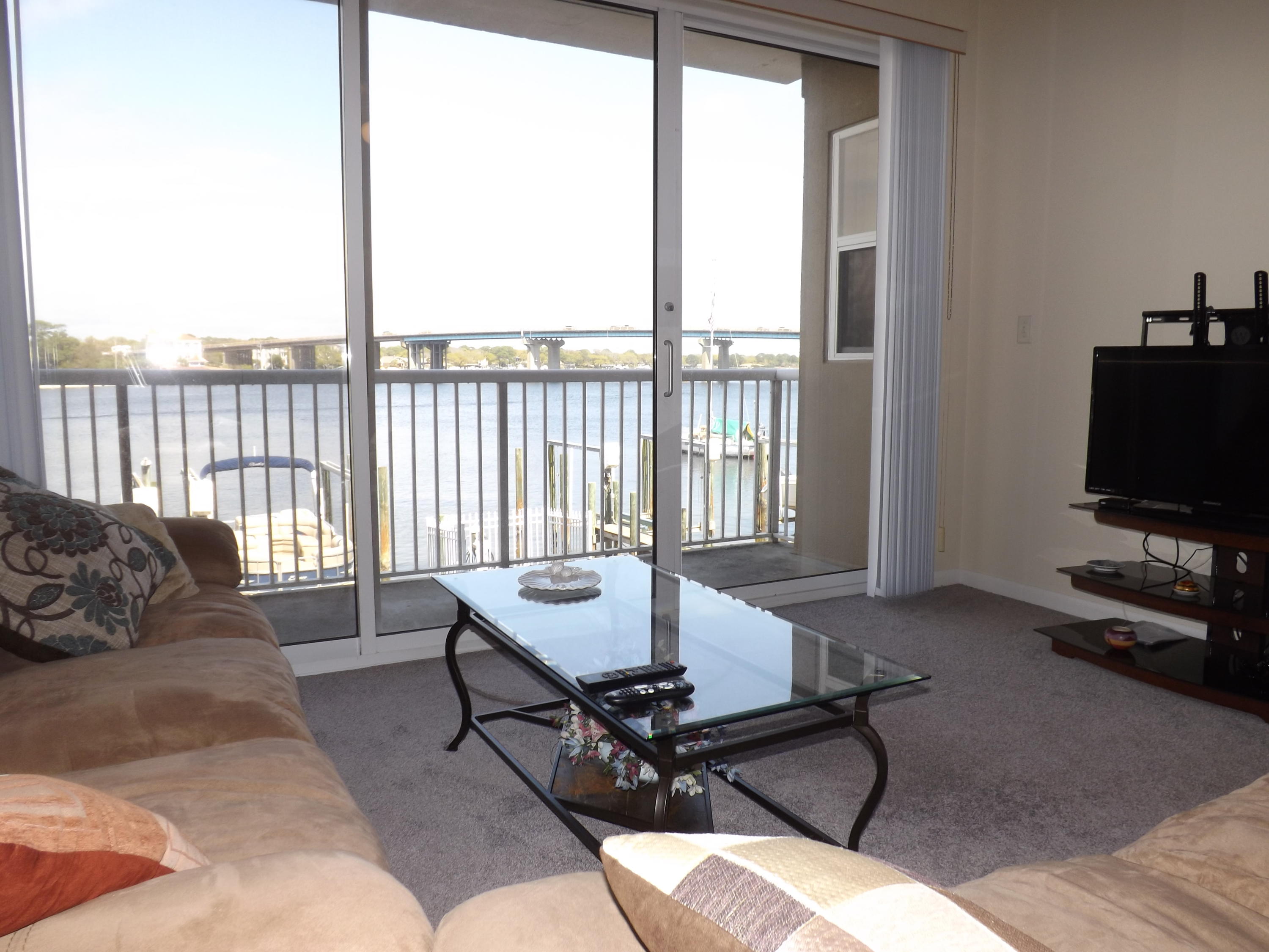 PALM COURT YACHT CLUB - Residential