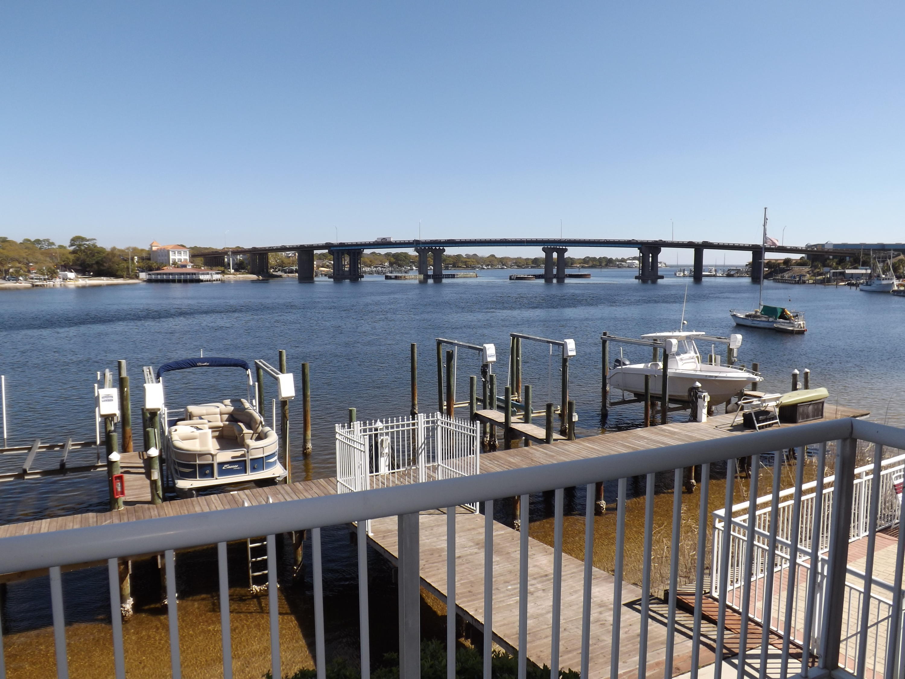 PALM COURT YACHT CLUB - Residential