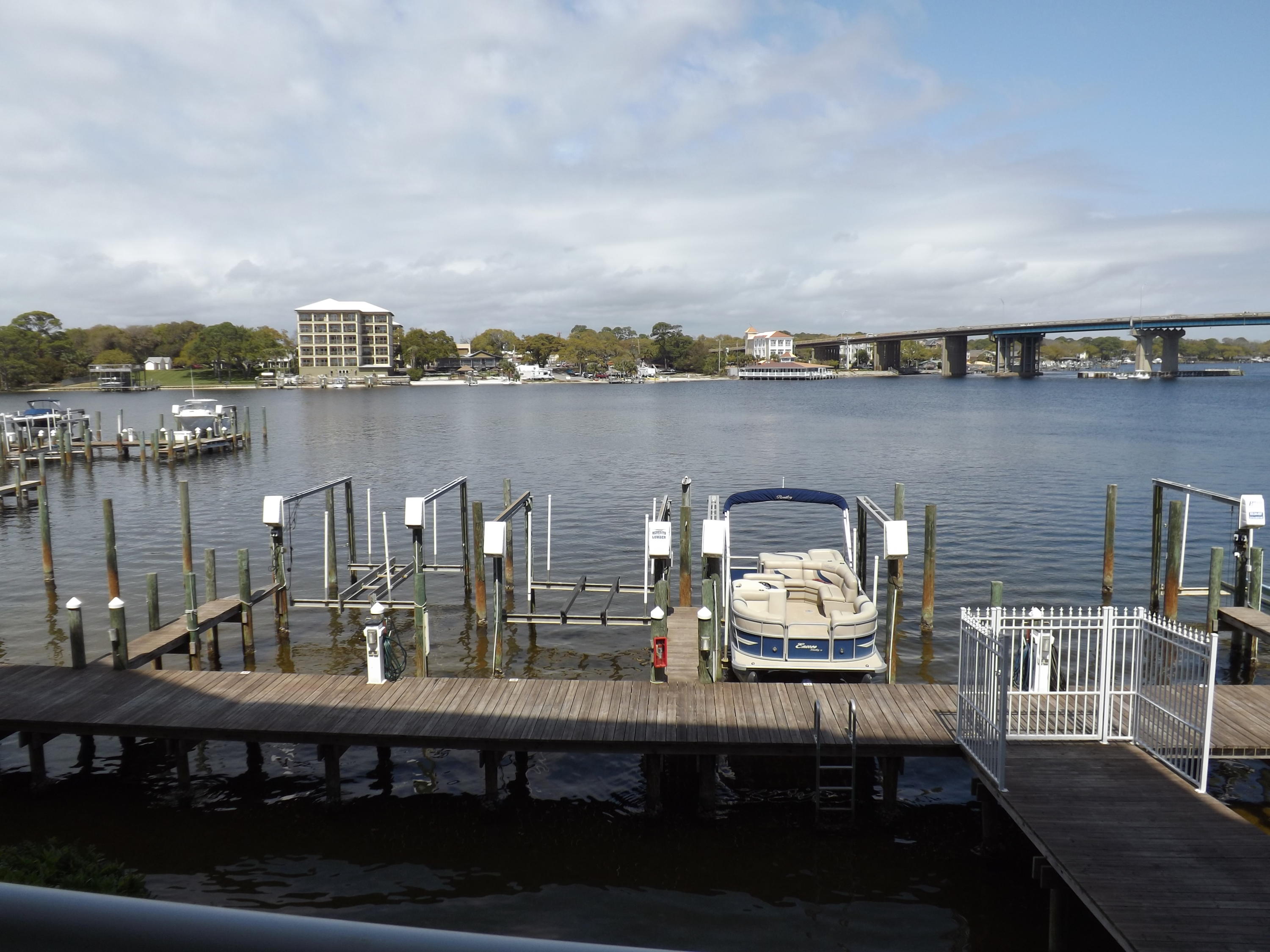 PALM COURT YACHT CLUB - Residential