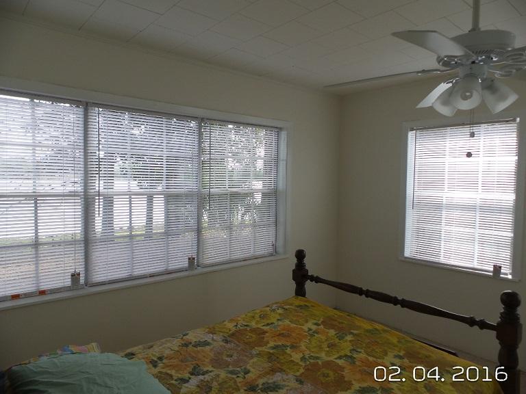 MOONEYS NORTH S/D - Residential Lease