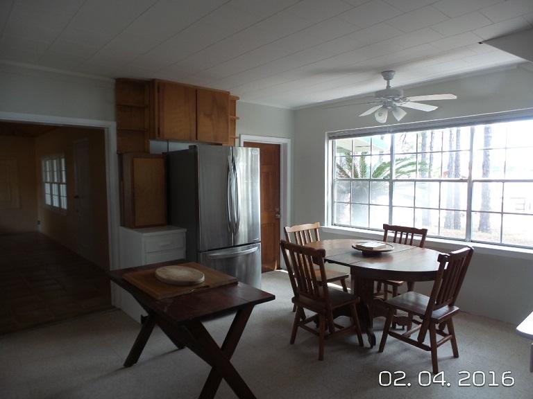 MOONEYS NORTH S/D - Residential Lease