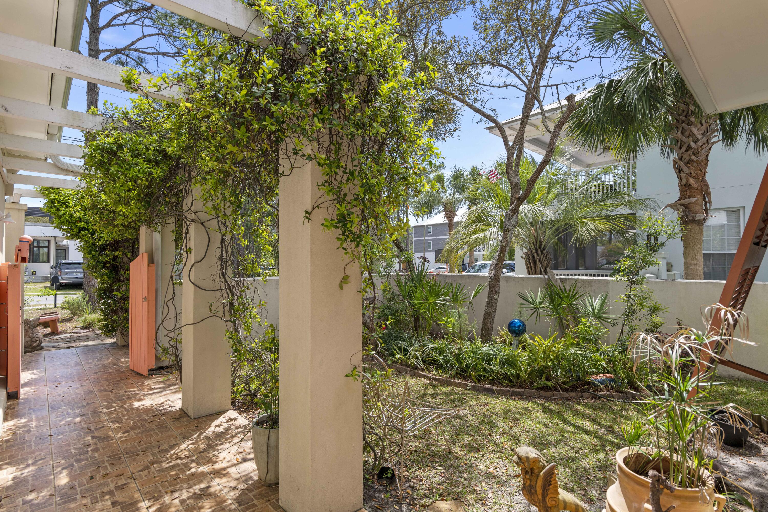 GULF SHORE MANOR - Residential