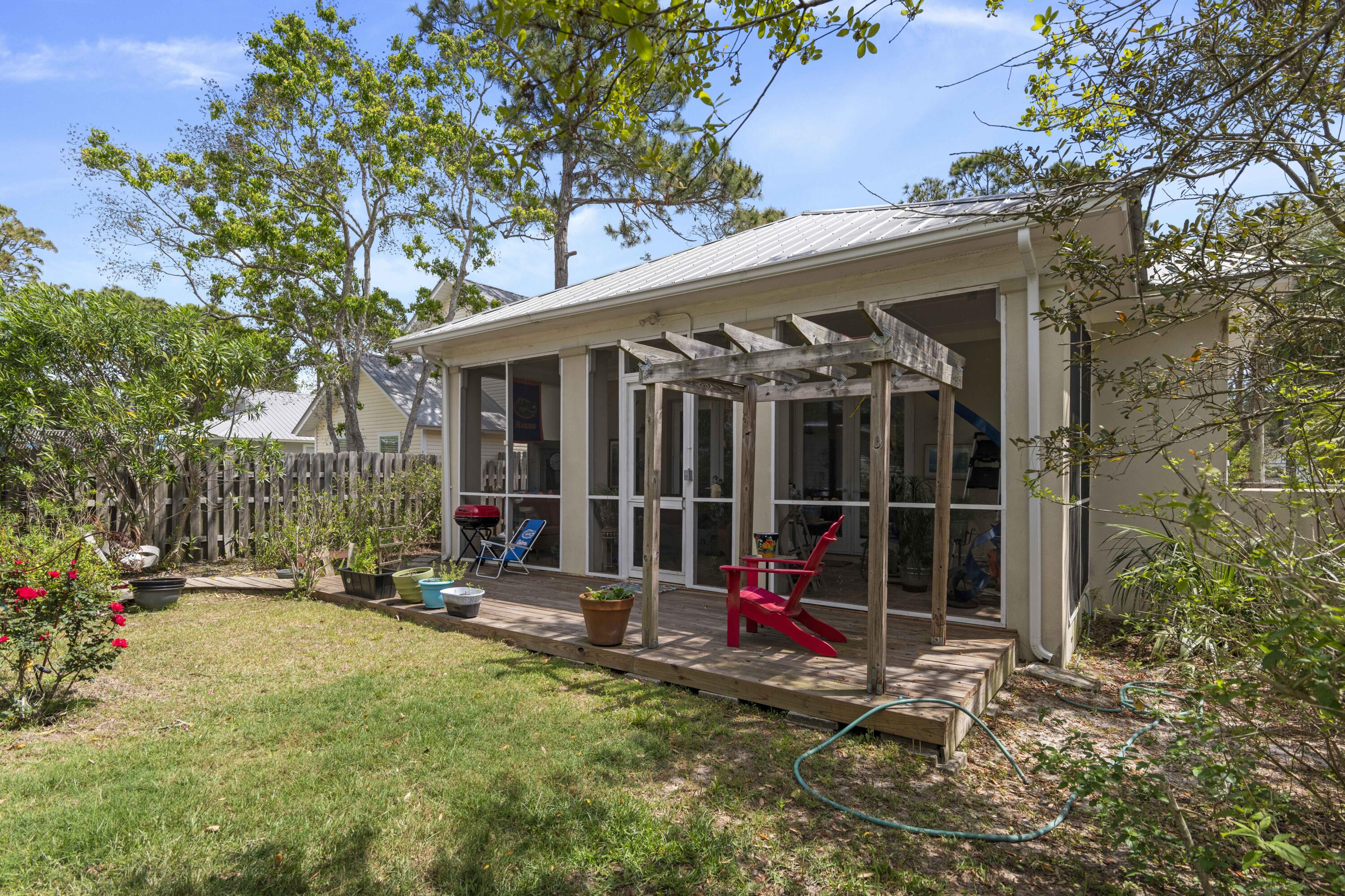 GULF SHORE MANOR - Residential