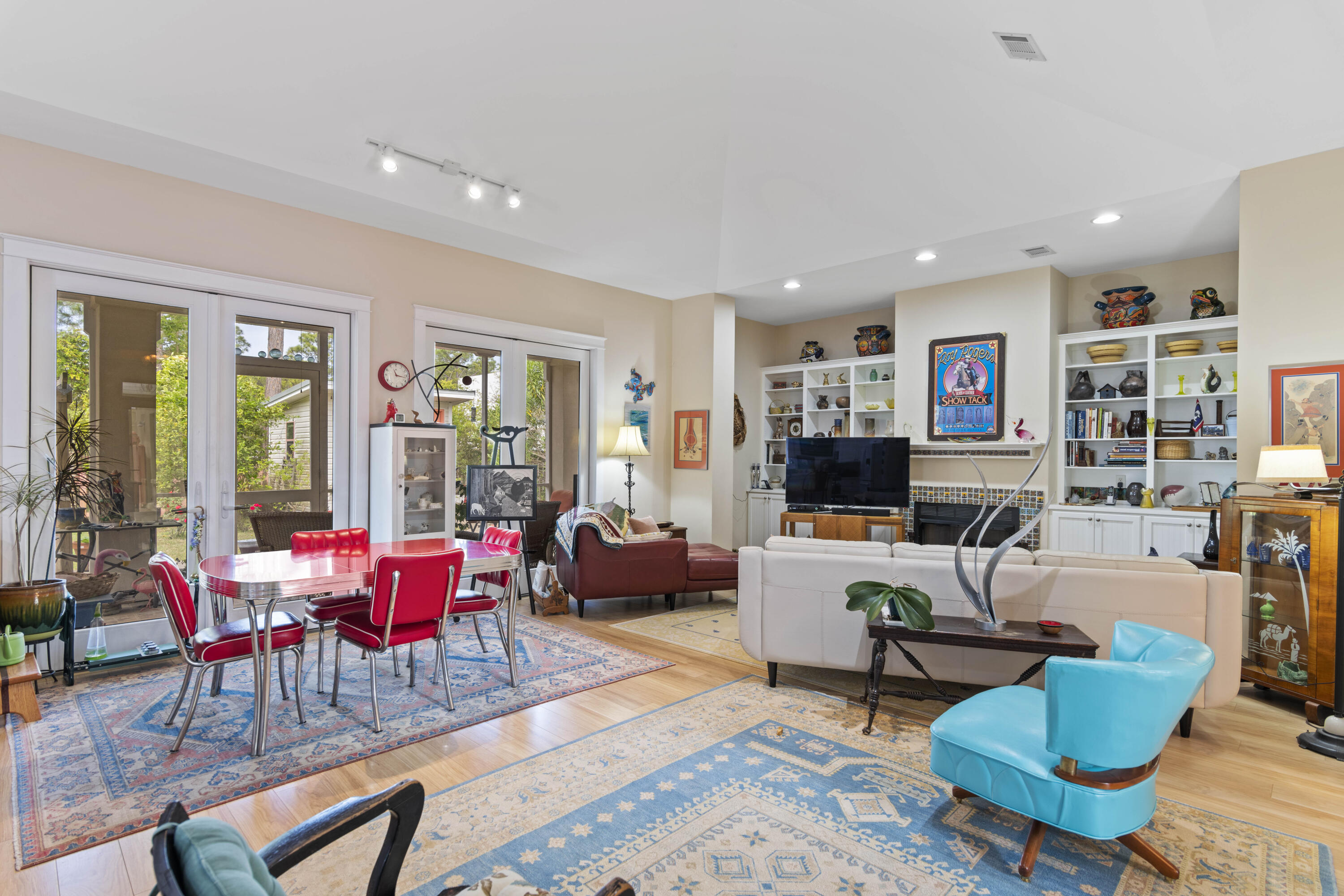 GULF SHORE MANOR - Residential