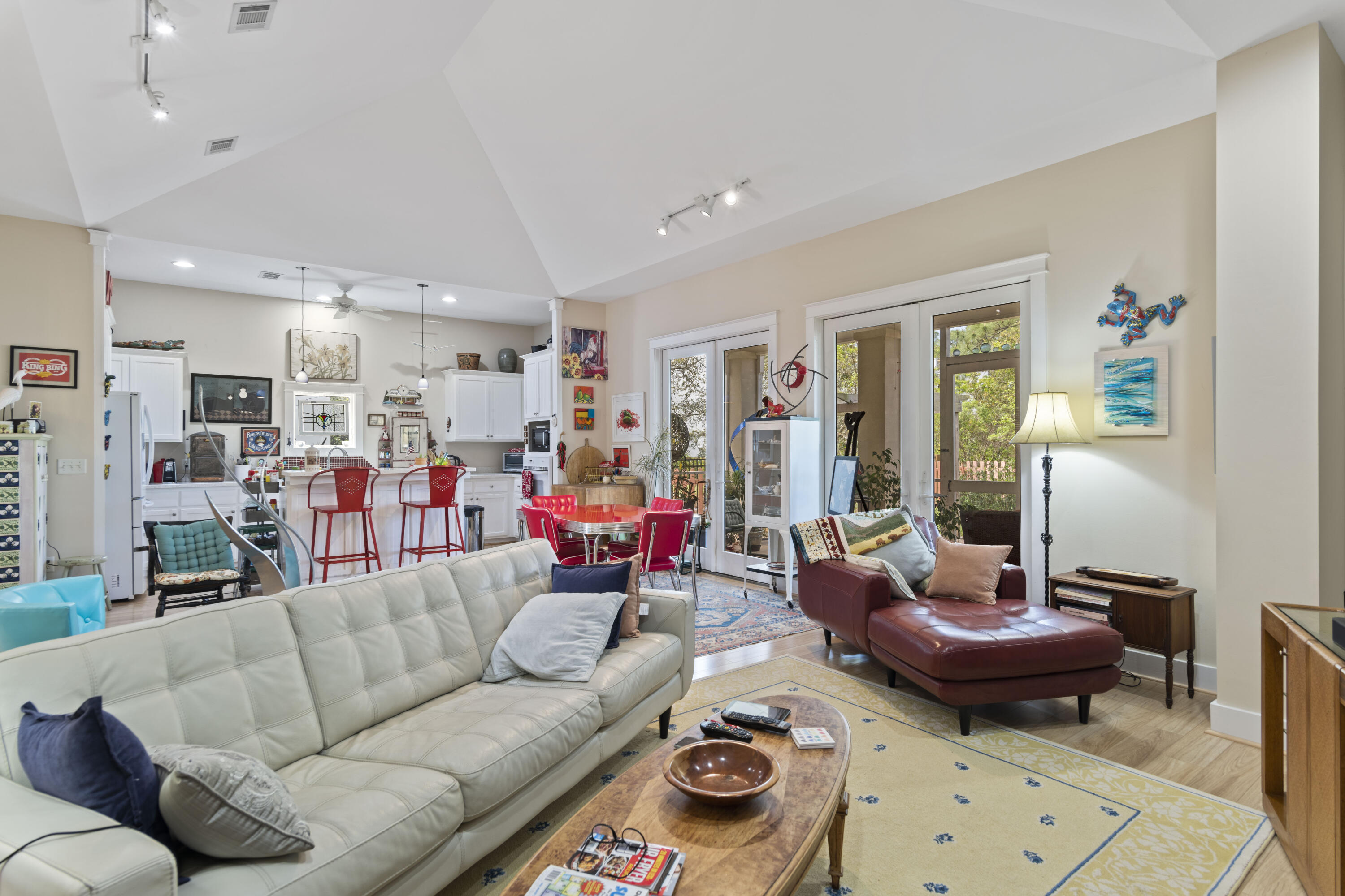 GULF SHORE MANOR - Residential