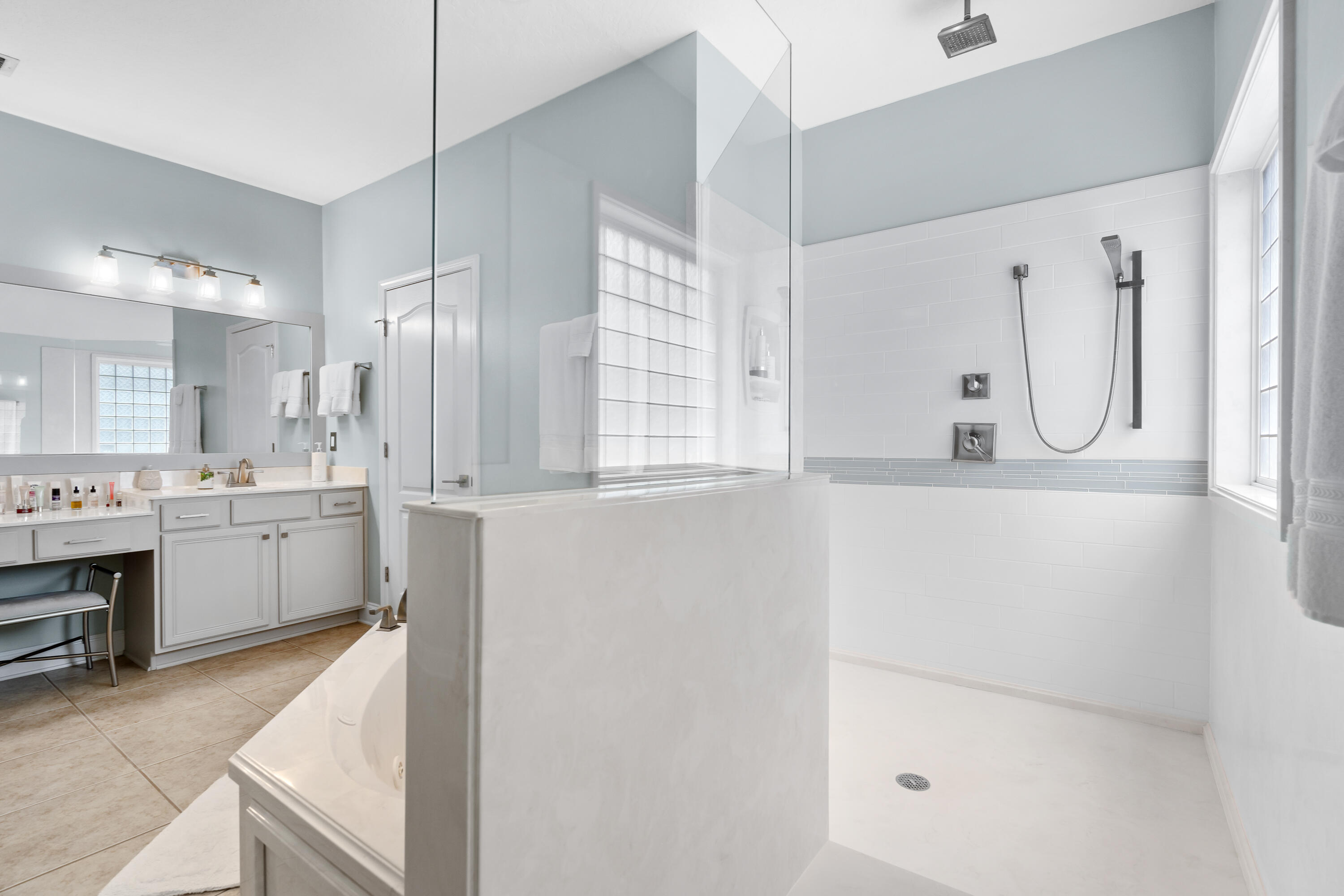 BRIDGEPORT COLONY - Residential