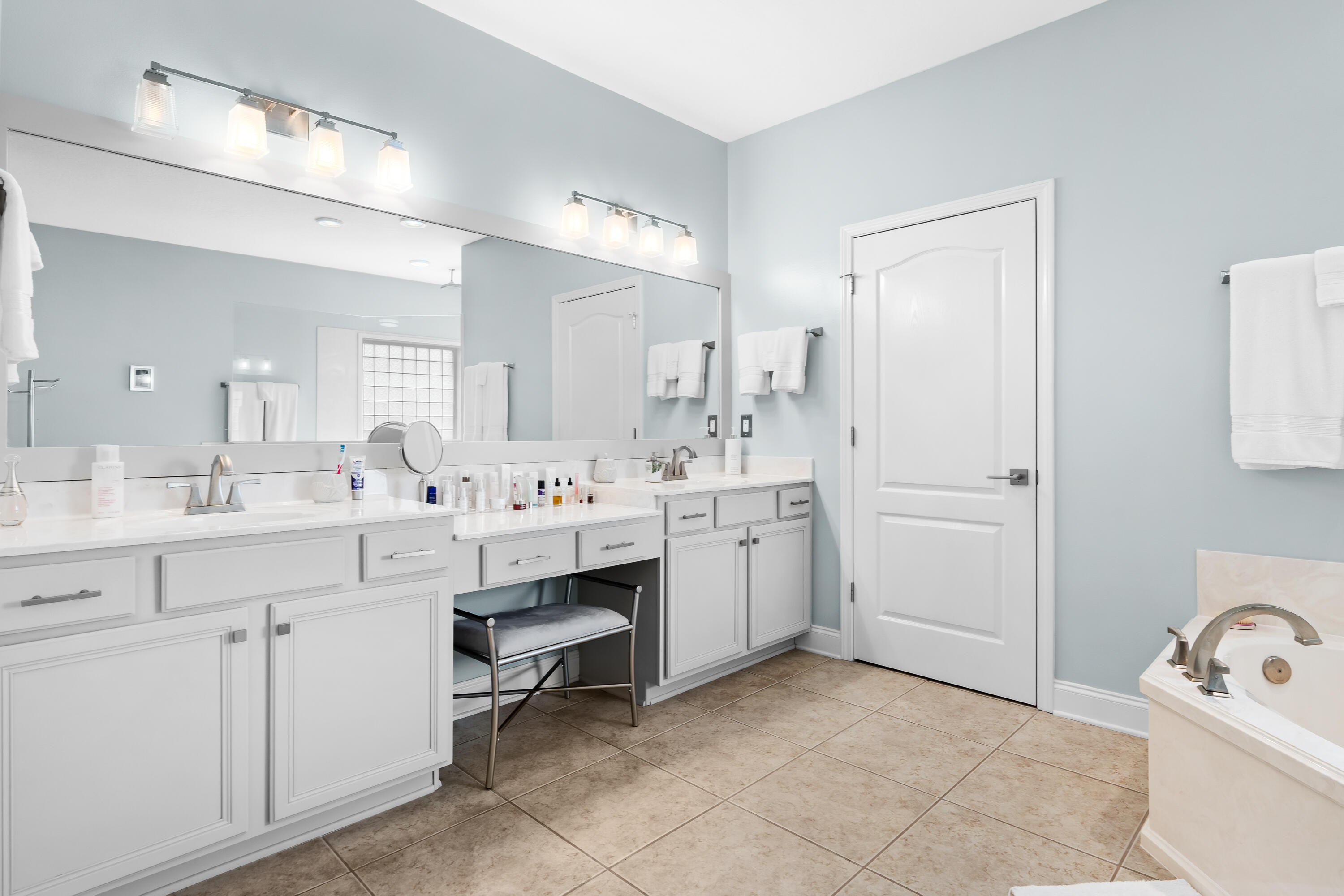 BRIDGEPORT COLONY - Residential