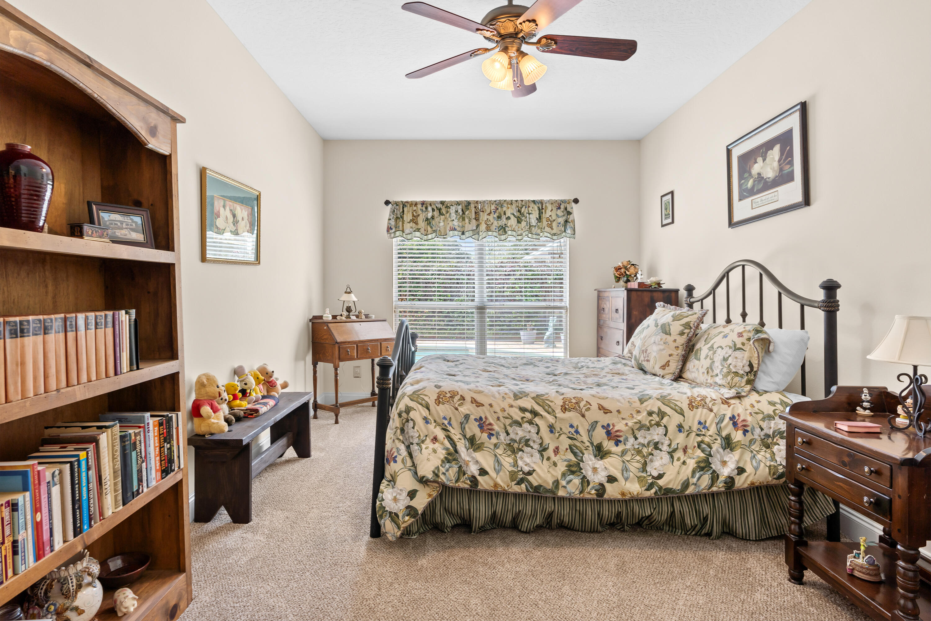 BRIDGEPORT COLONY - Residential