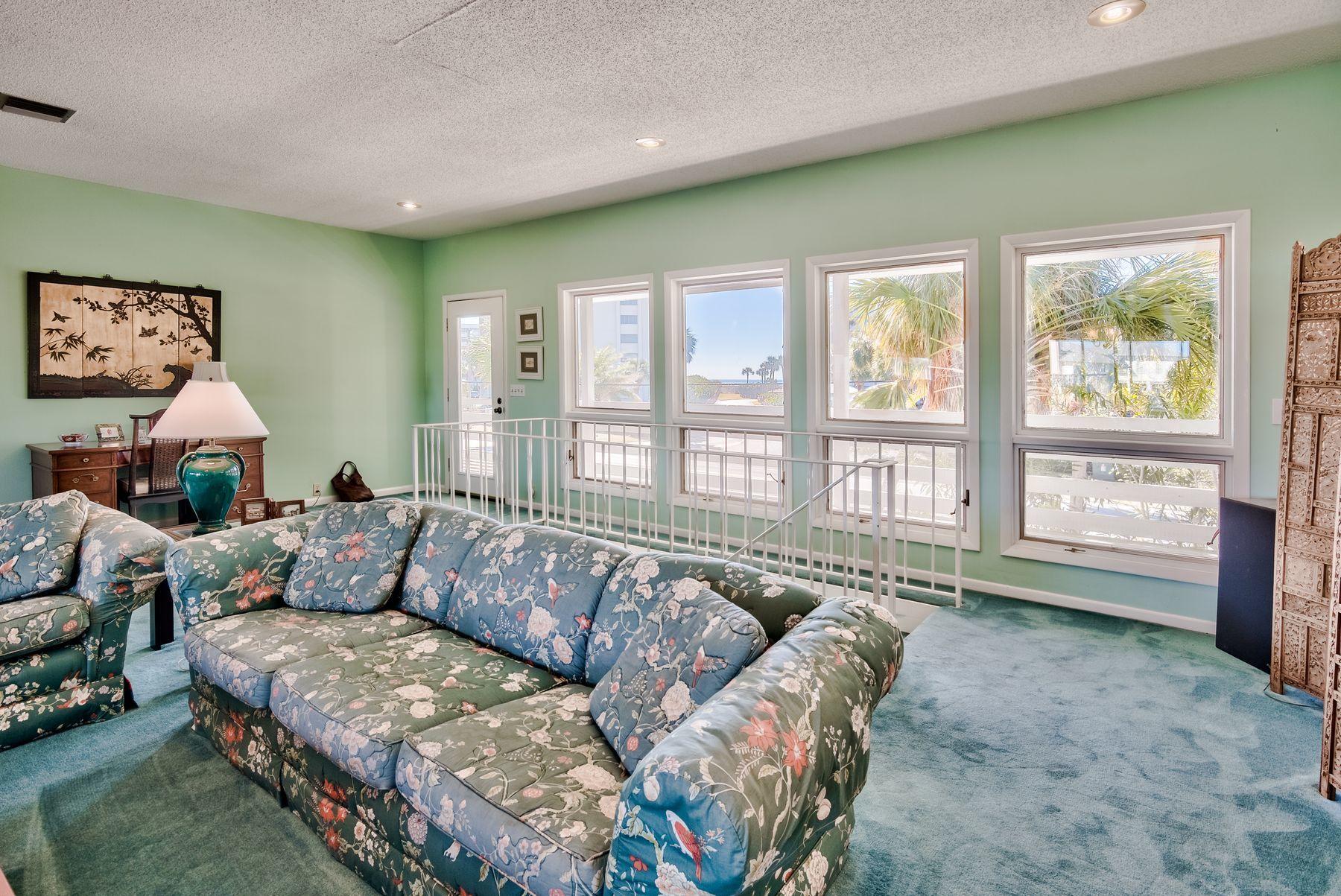 HOLIDAY ISLE - Residential