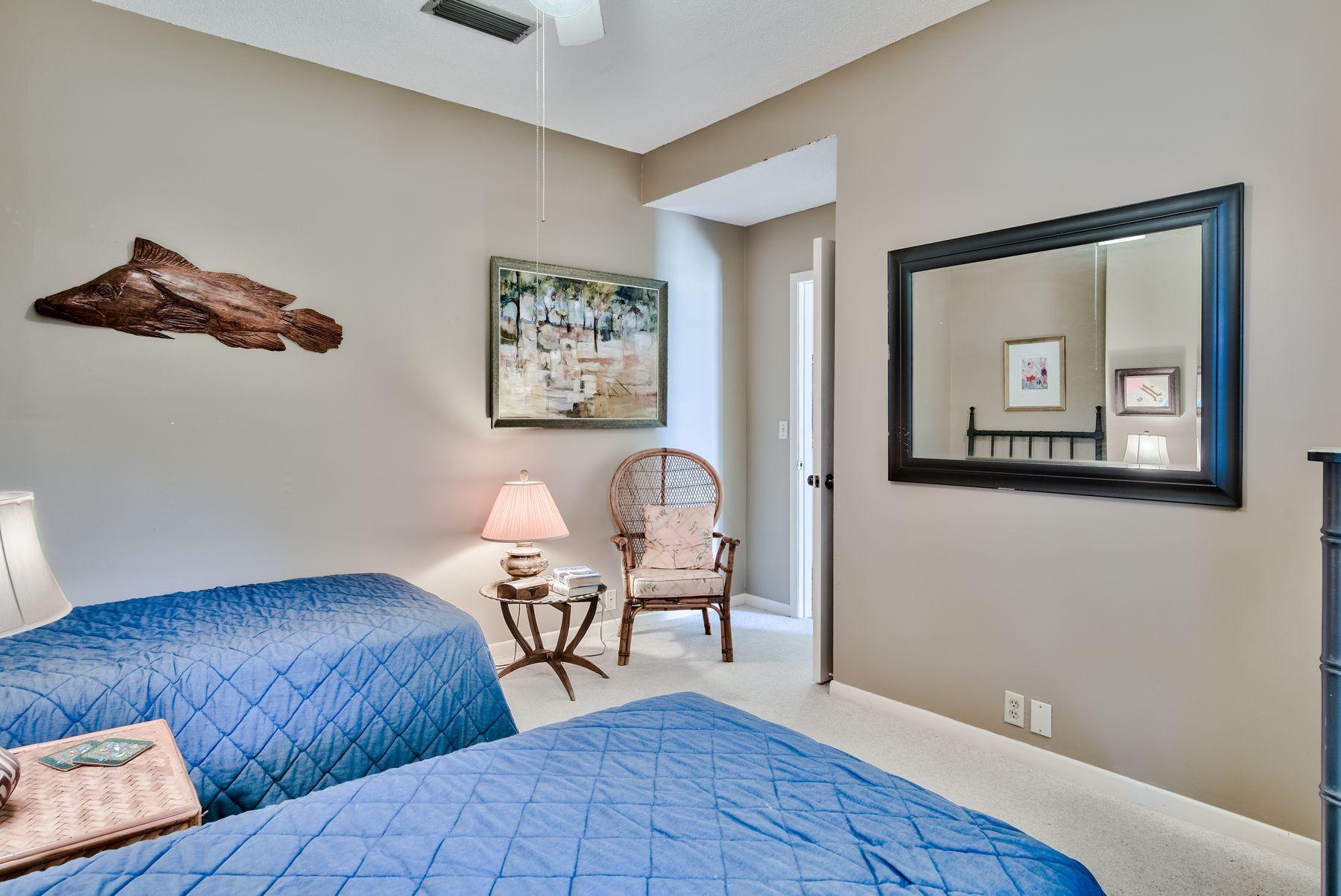 HOLIDAY ISLE - Residential