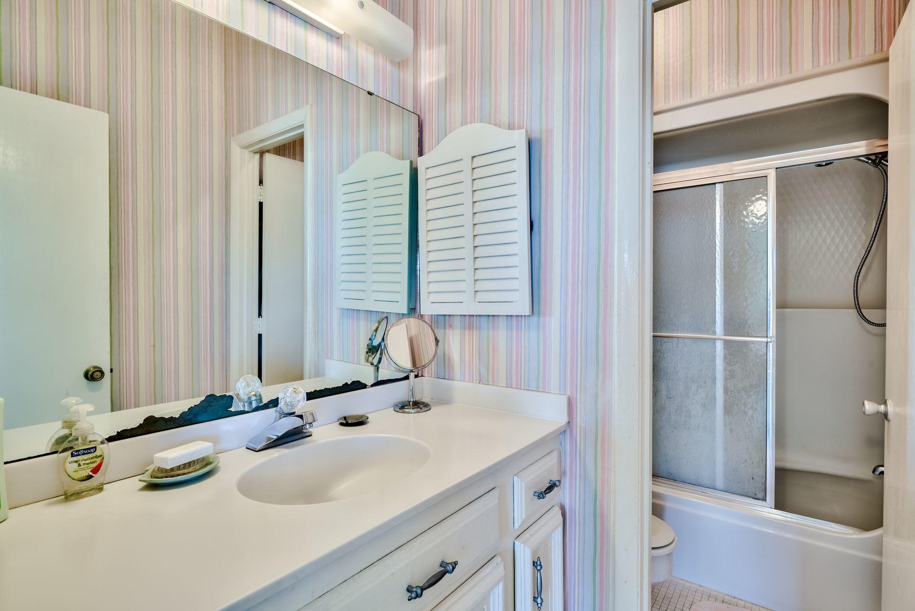 HOLIDAY ISLE - Residential