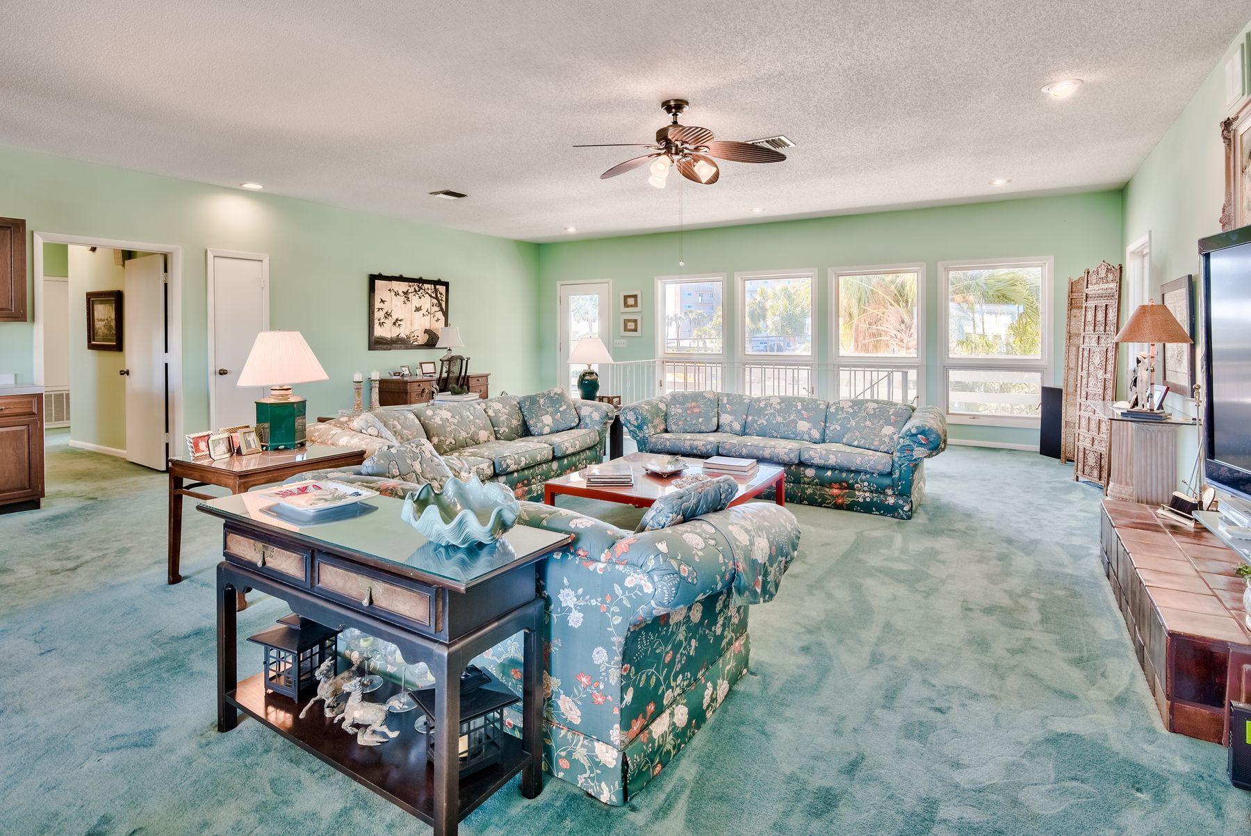 HOLIDAY ISLE - Residential