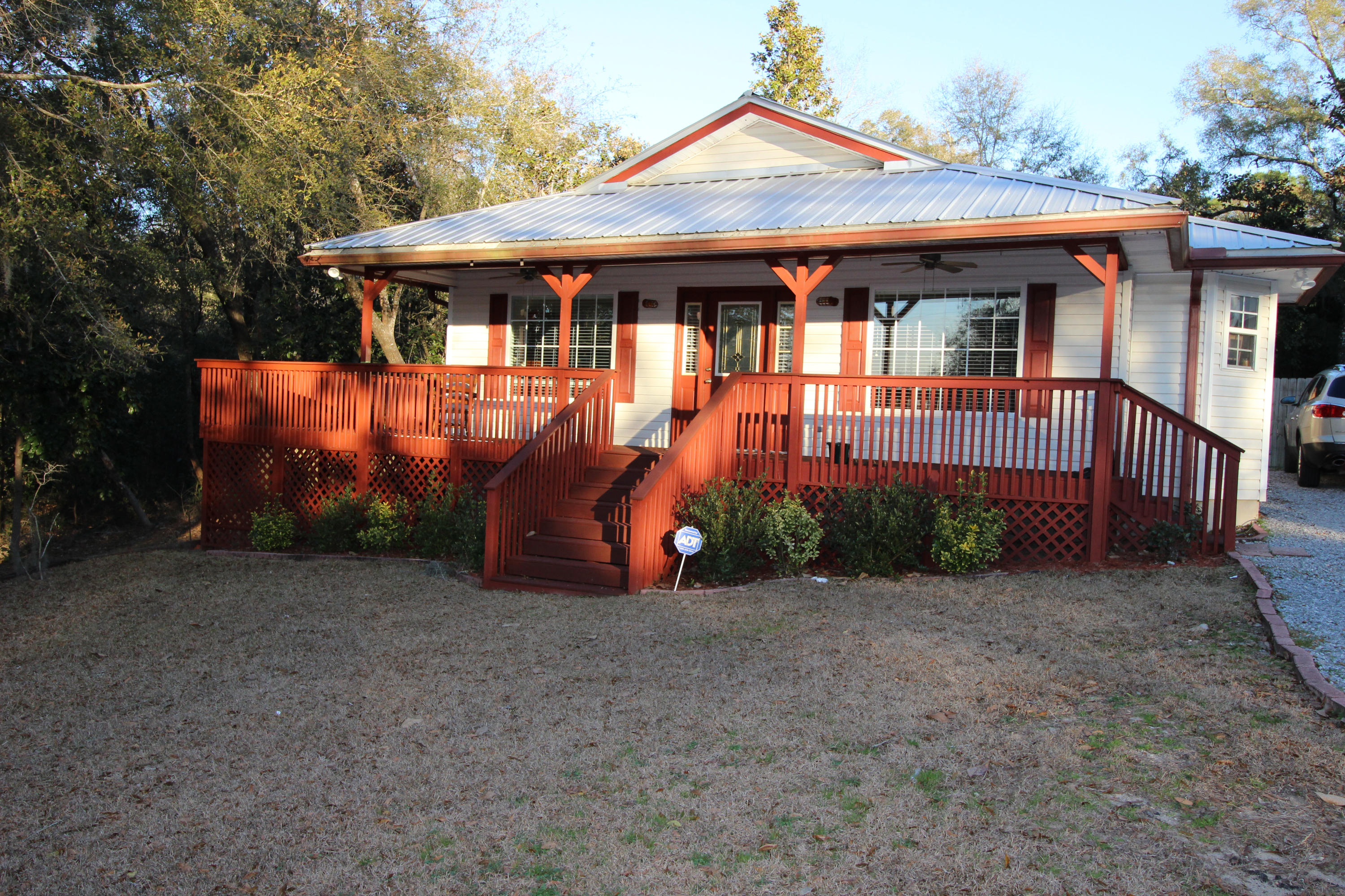 LAKE HOLLEY ESTATES - Residential