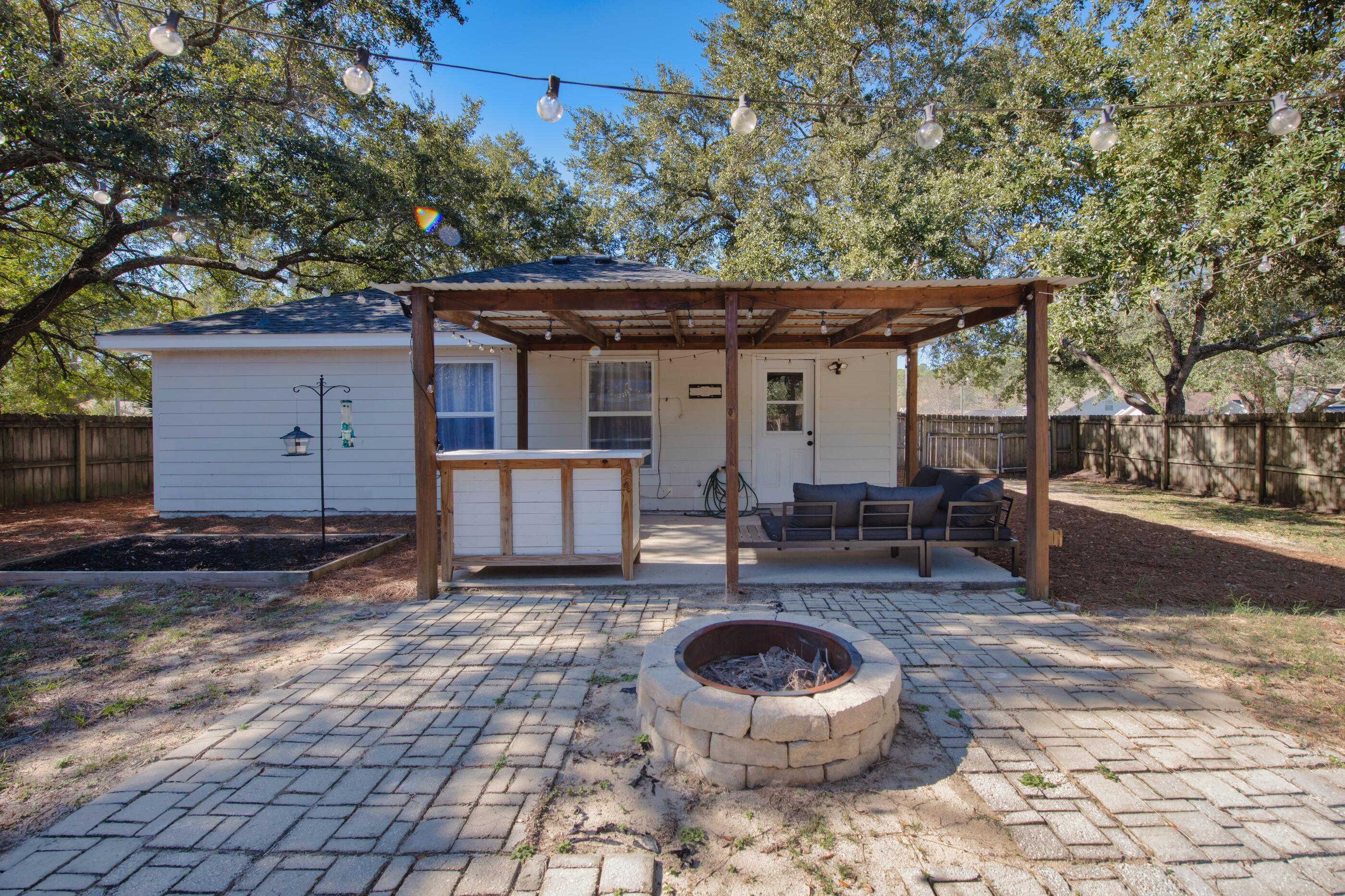 EMORY THOMAS - Residential