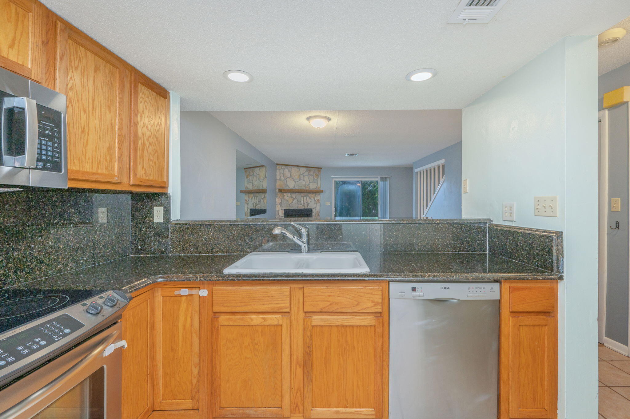 DESTIN RACQUET CLUB T/H - Residential Lease