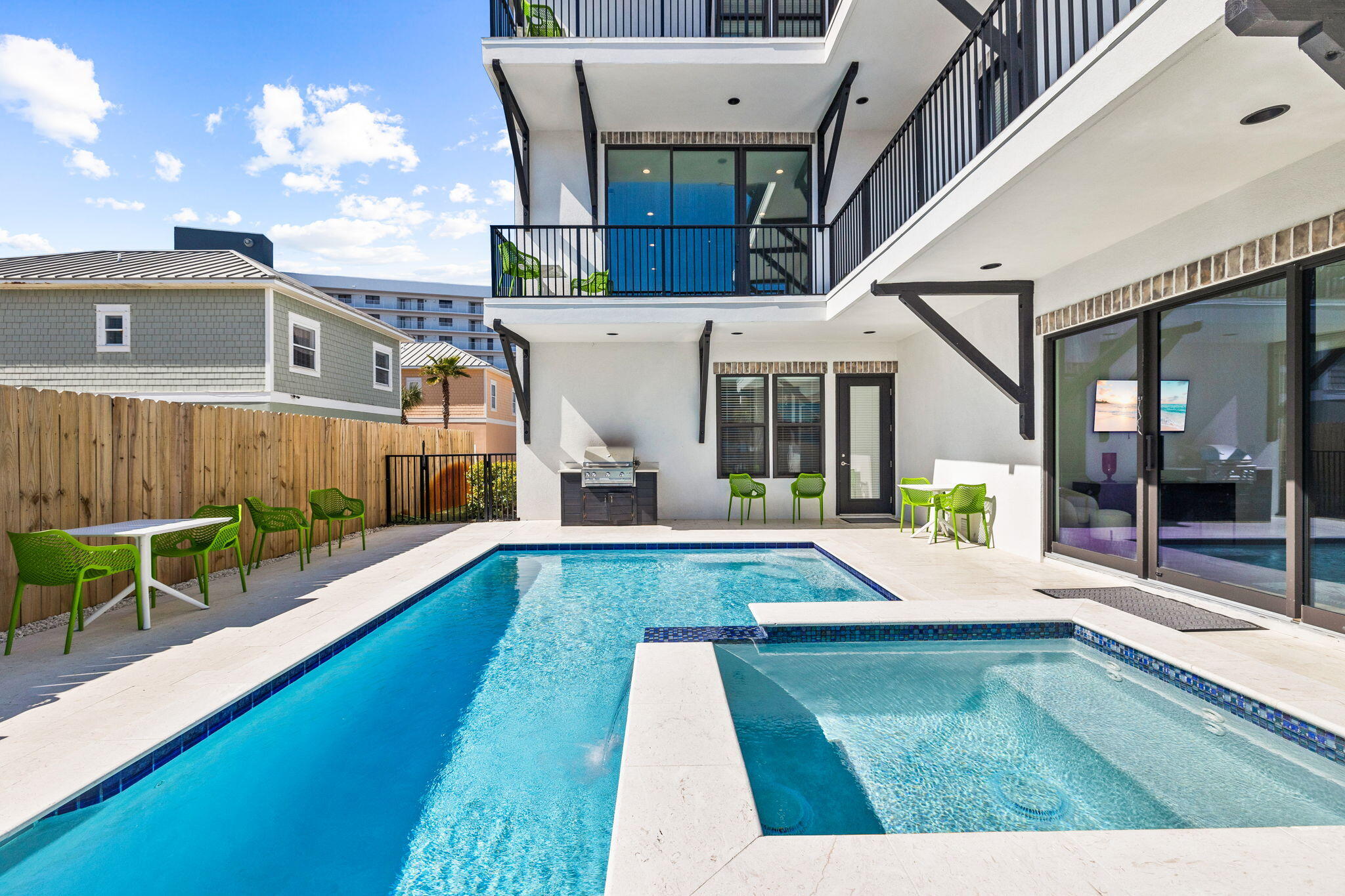 SNOW DRIFT BEACH - Residential