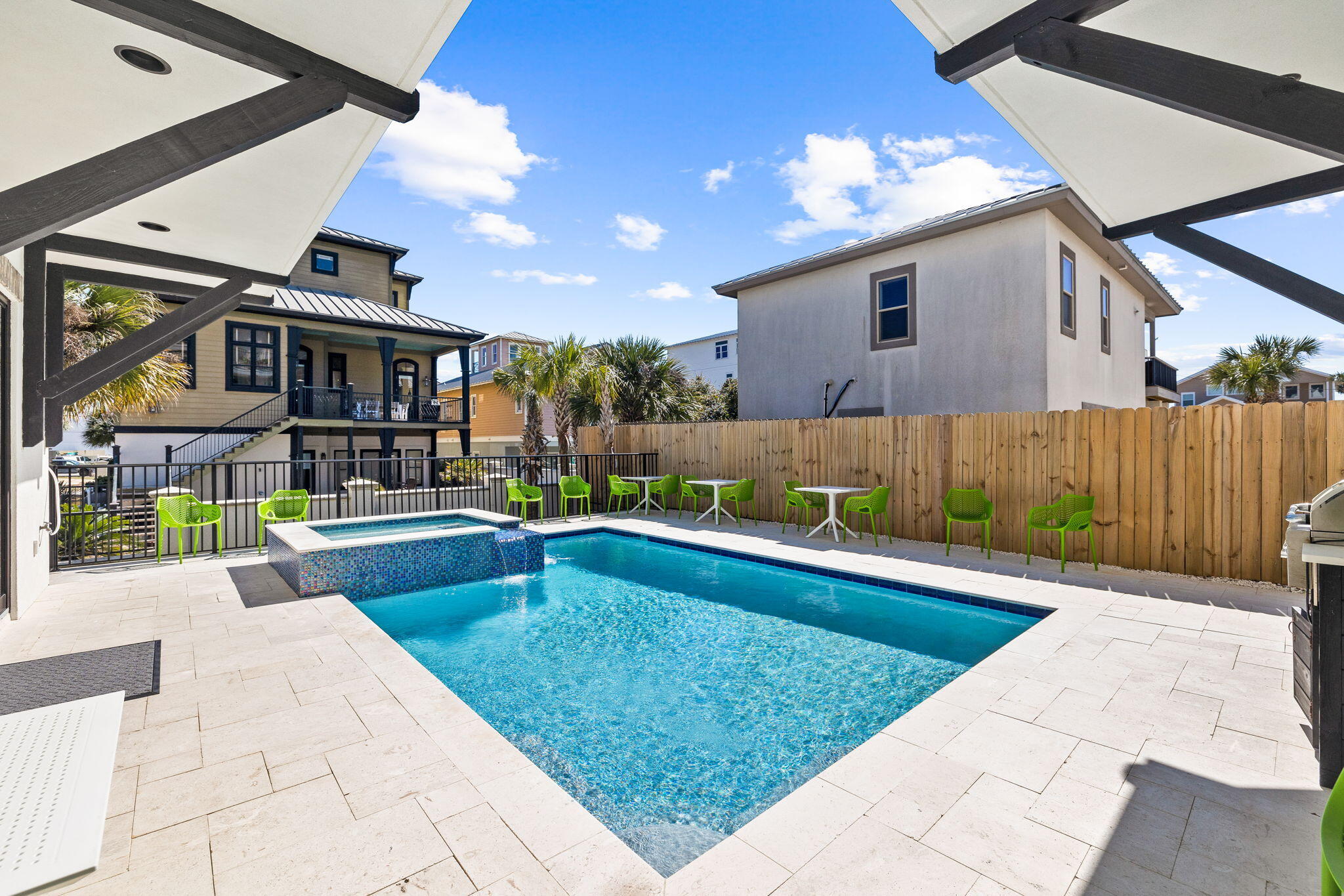 SNOW DRIFT BEACH - Residential