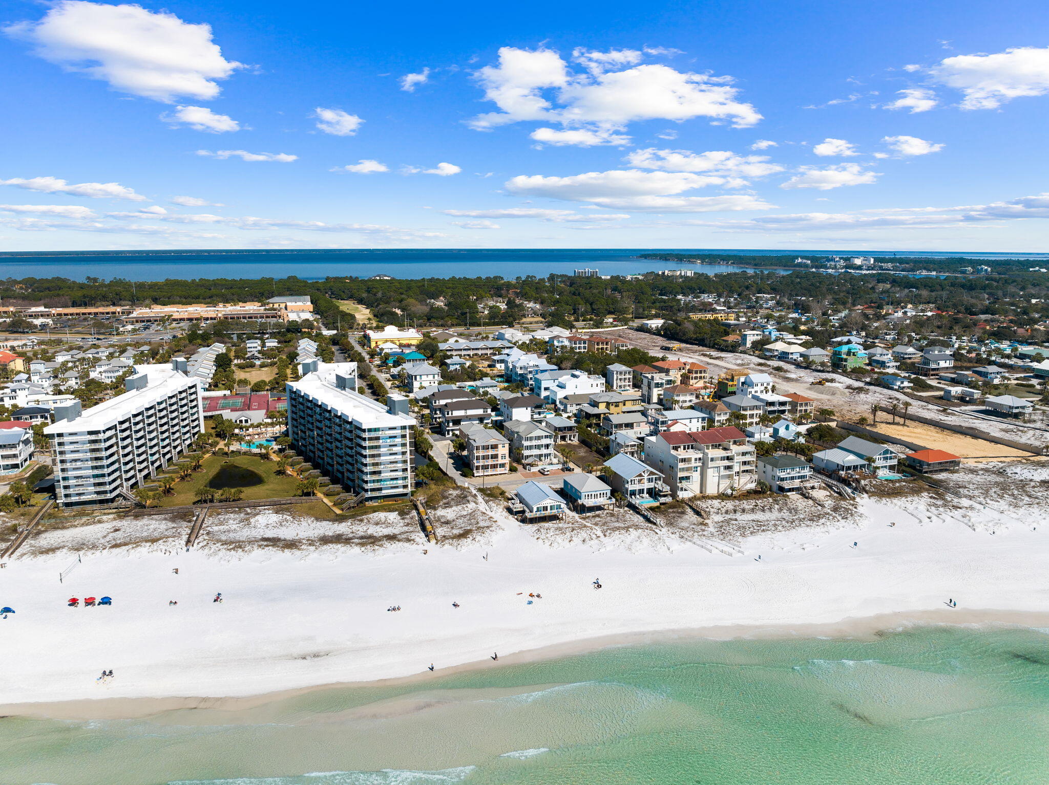 SNOW DRIFT BEACH - Residential
