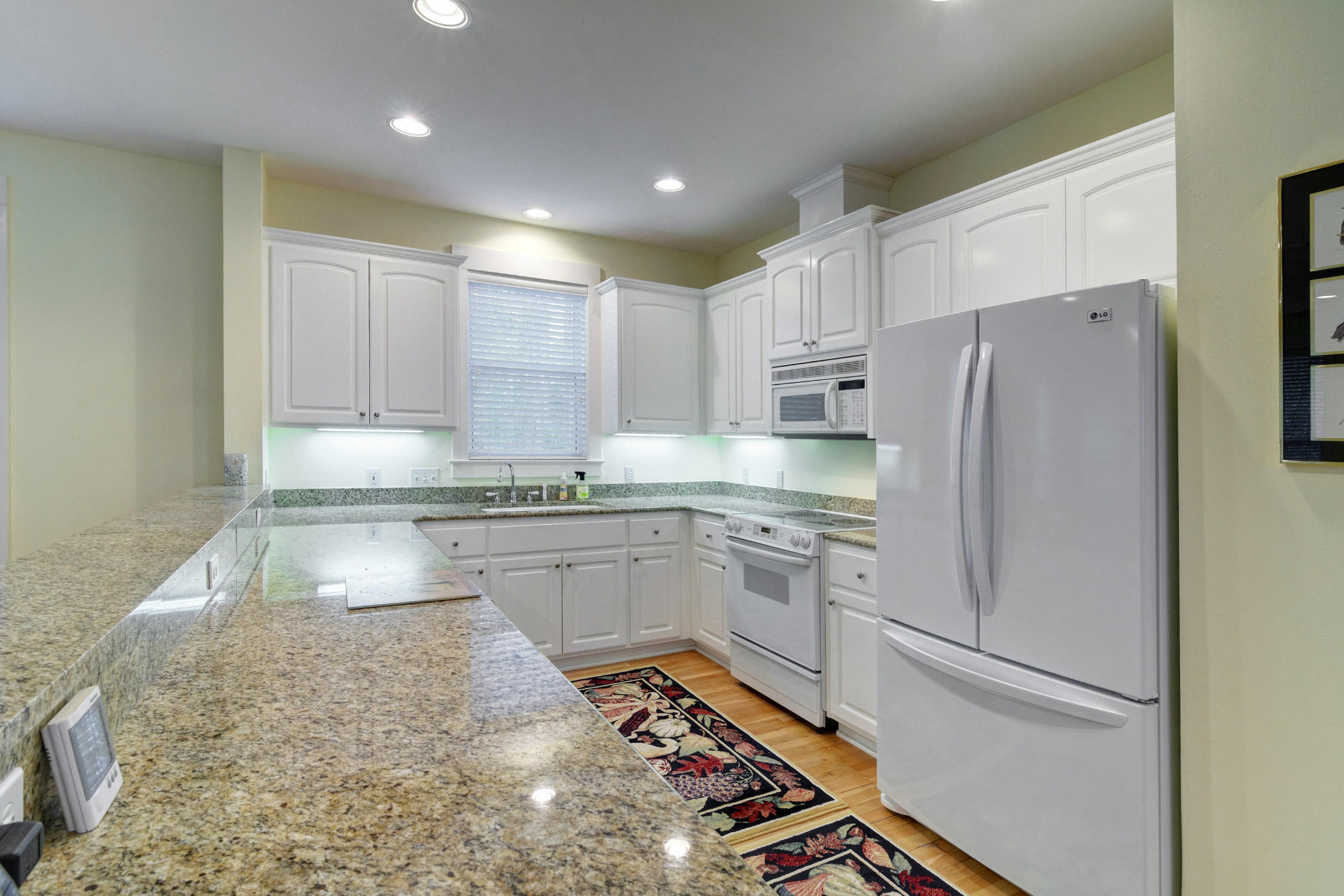 GROVE BY THE SEA - Residential