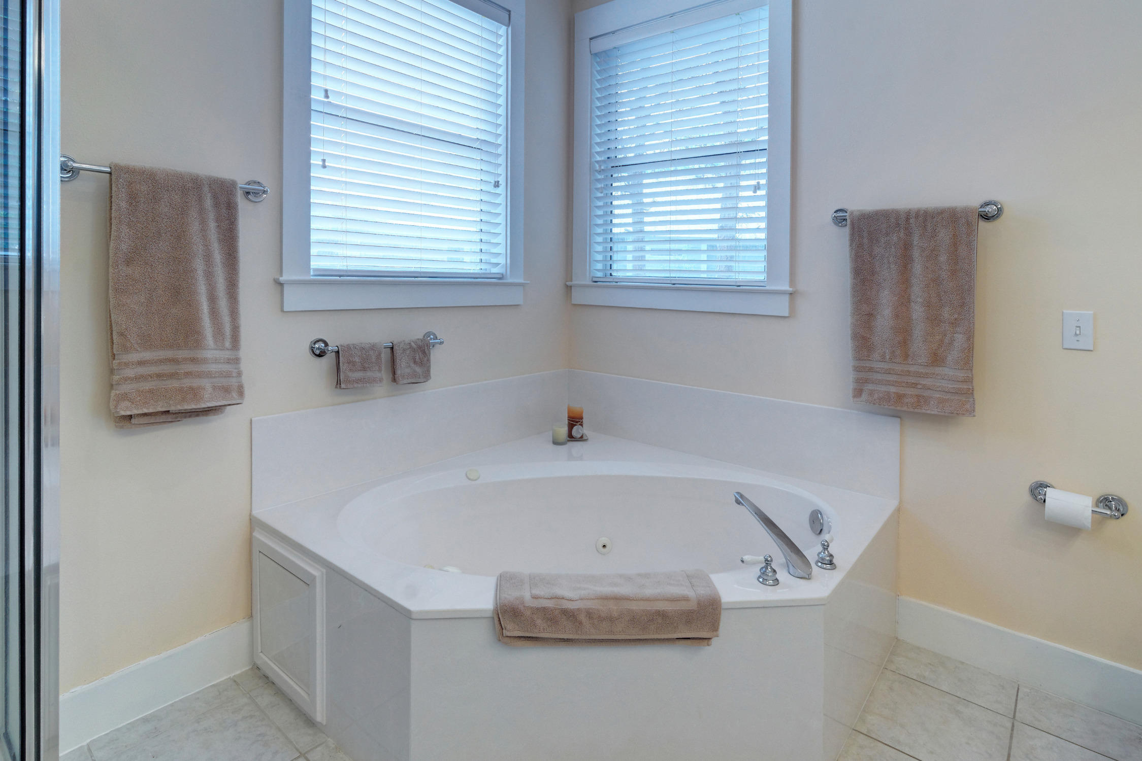 GROVE BY THE SEA - Residential