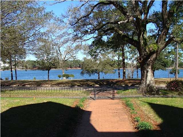 TOWN OF DEFUNIAK SPRINGS - Residential