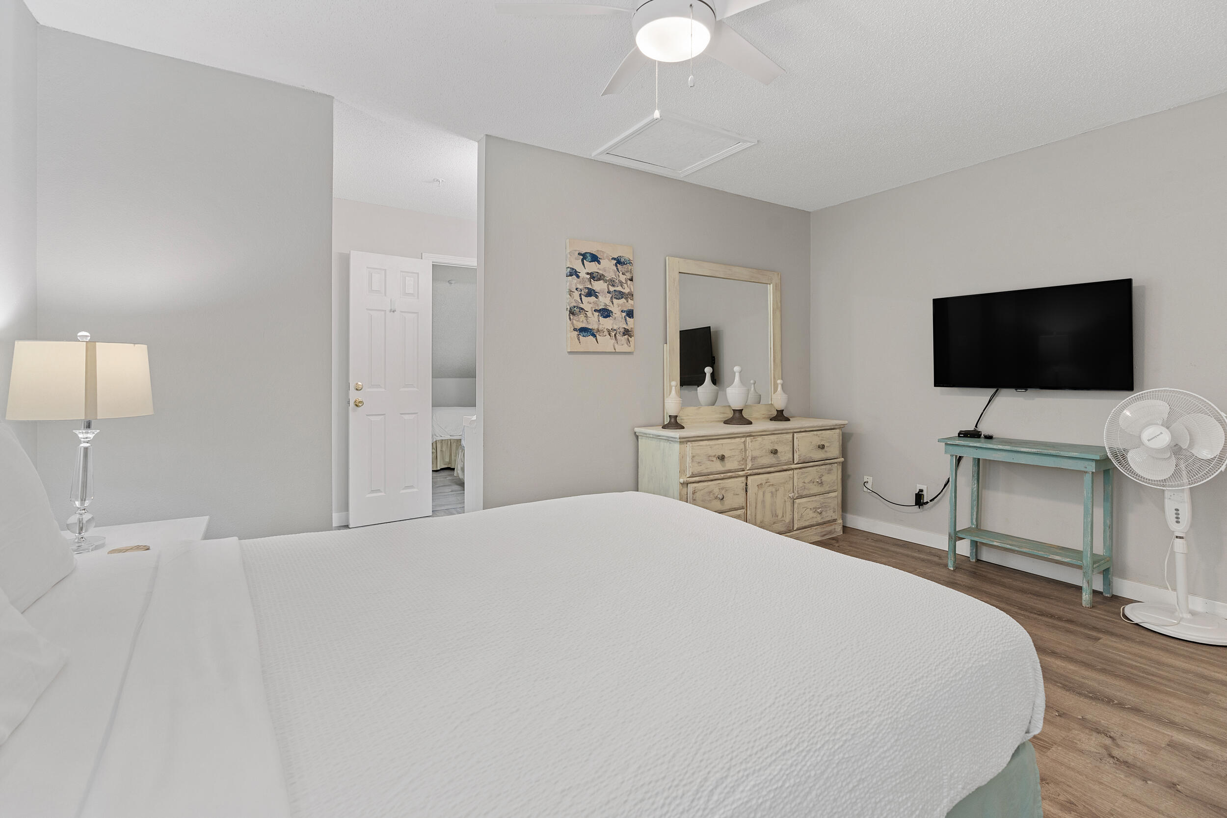 MARAVILLA CONDO 2 - Residential