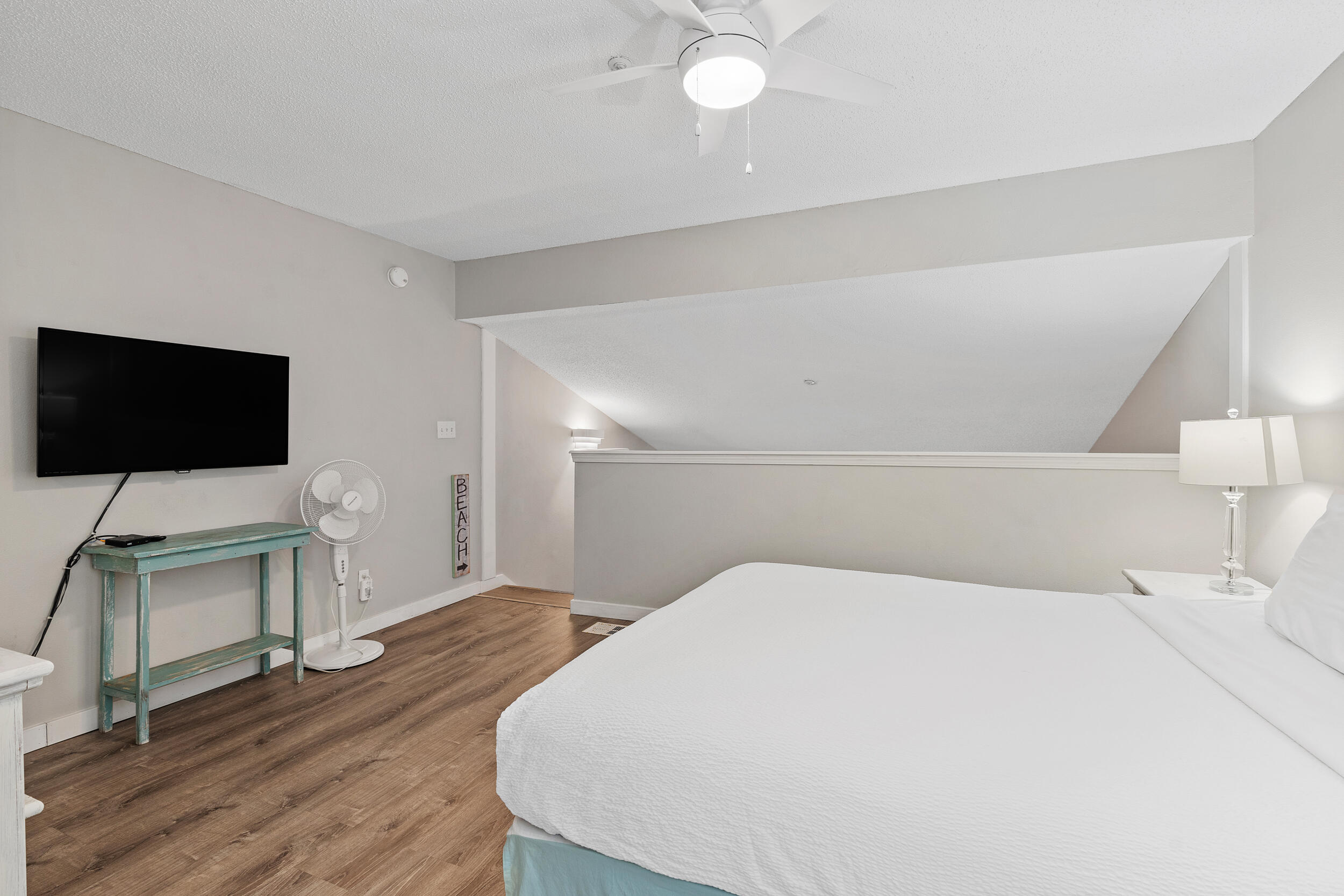 MARAVILLA CONDO 2 - Residential