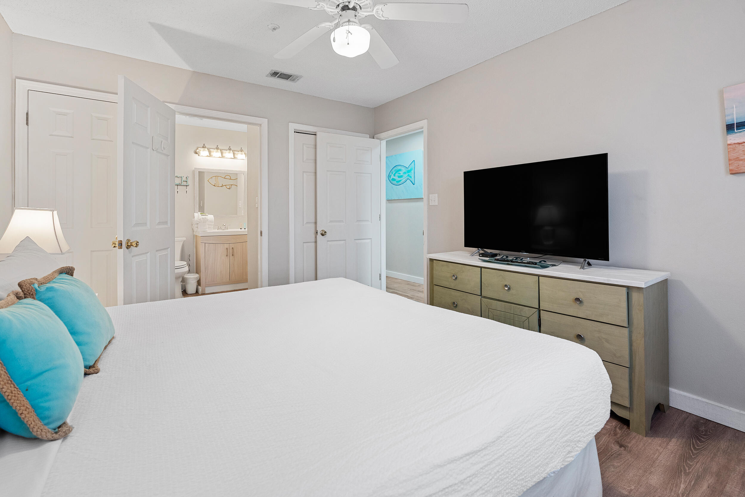 MARAVILLA CONDO 2 - Residential