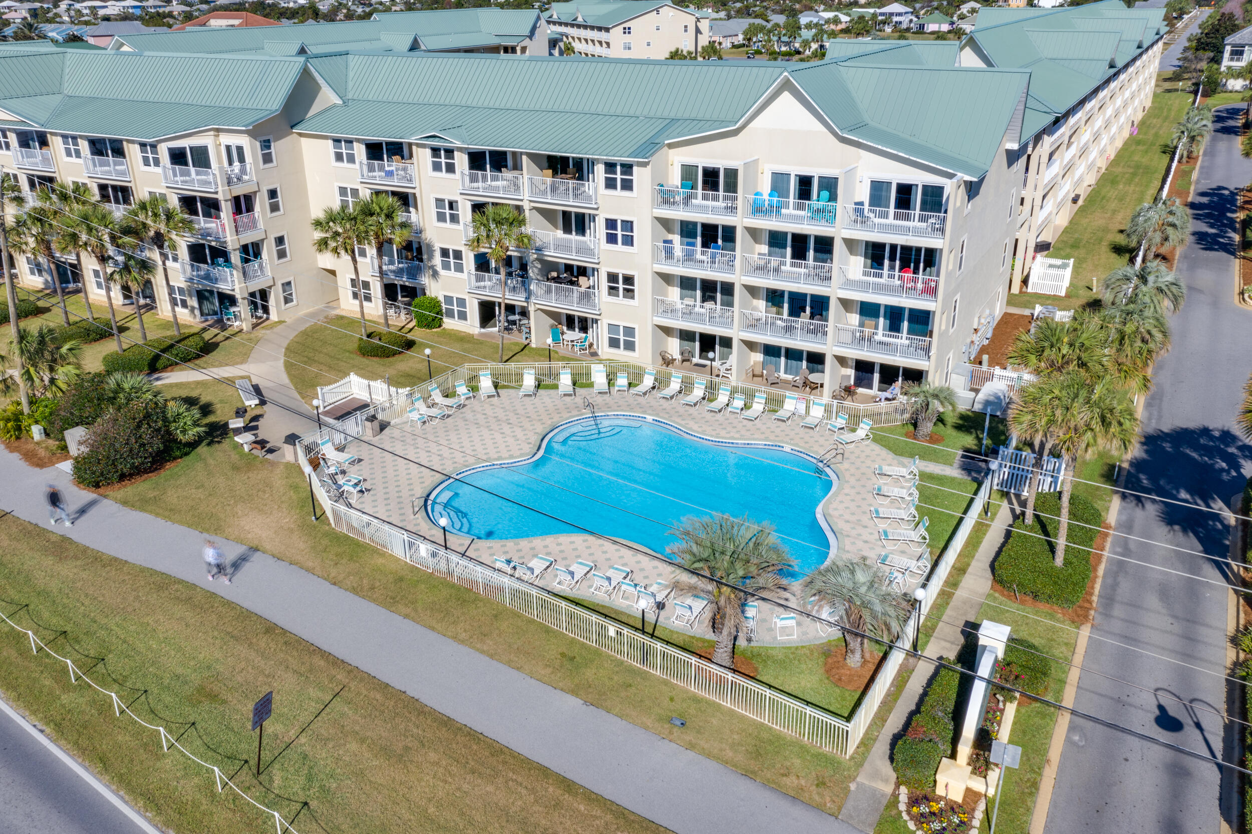 MARAVILLA CONDO 2 - Residential