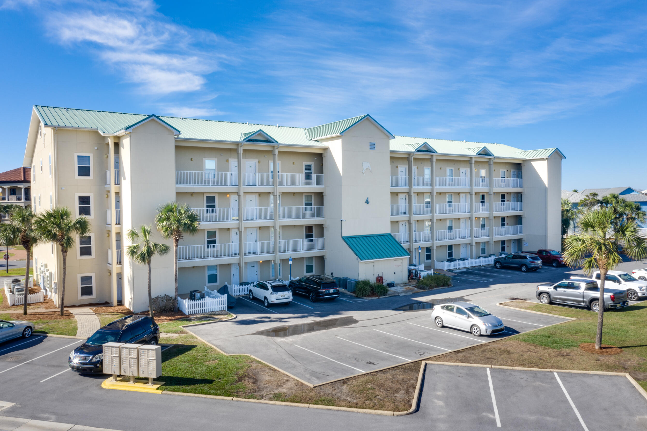 MARAVILLA CONDO 2 - Residential