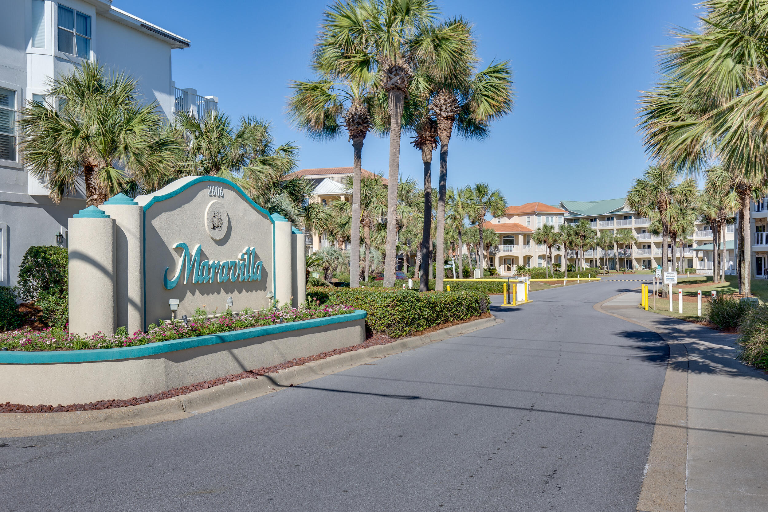 MARAVILLA CONDO 2 - Residential