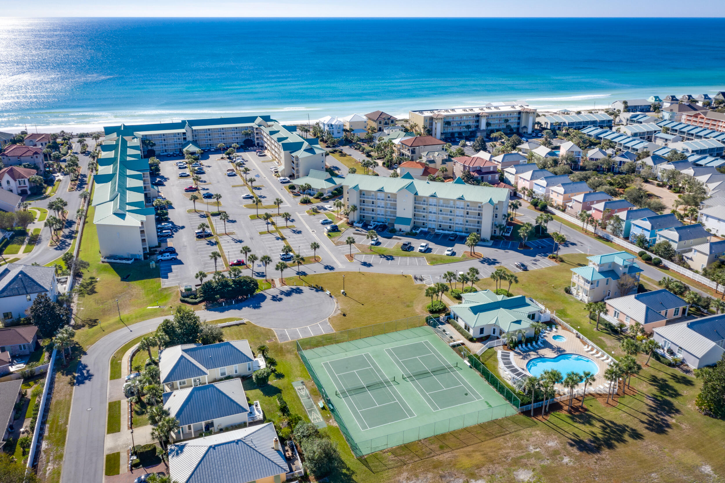 MARAVILLA CONDO 2 - Residential