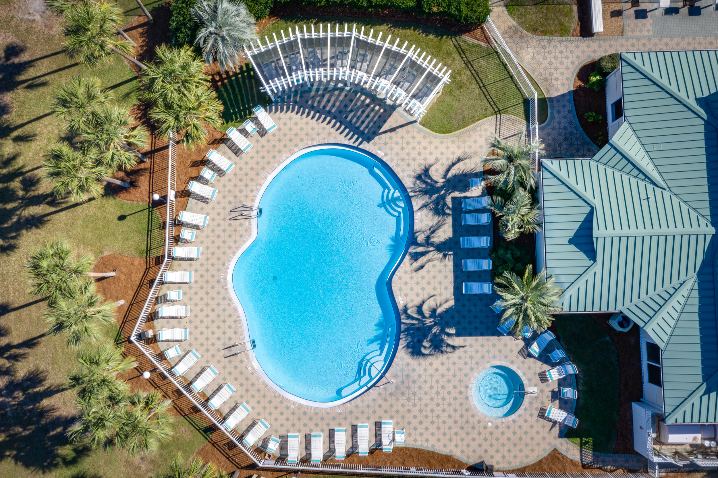 MARAVILLA CONDO 2 - Residential