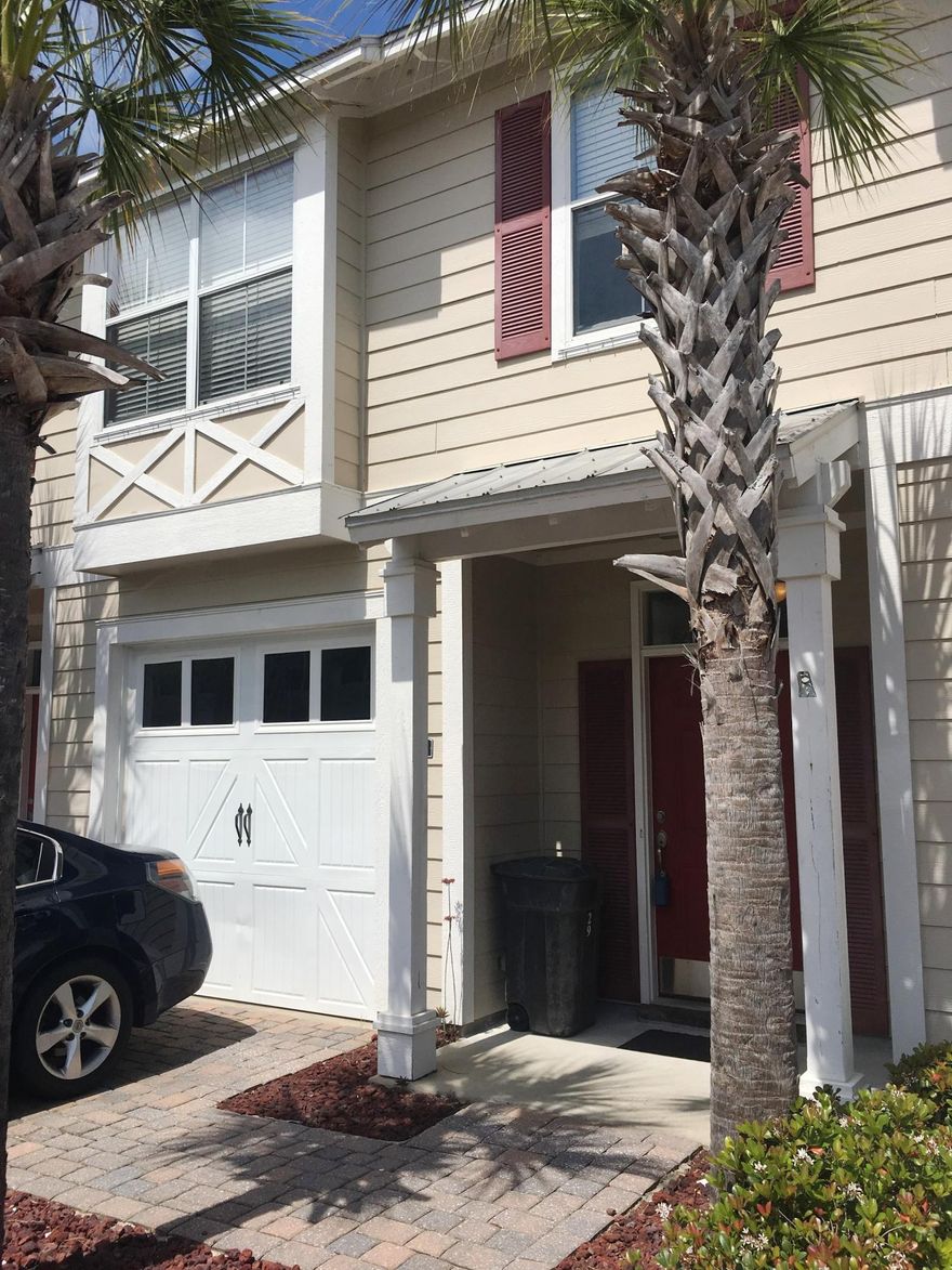 3 bed/2.5 bath in South Walton for under 180K? The is a very desirable community and is located in North Santa Rosa Beach and just minutes from everything South Walton has to offer - schools, beaches, dining, and shopping. Features include all tile flooring on 1st floor, granite in kitchen w/stainless steel appliances, crown molding, covered back patio and a 1 car garage. Perfect for 1st time homebuyers..no more rent!